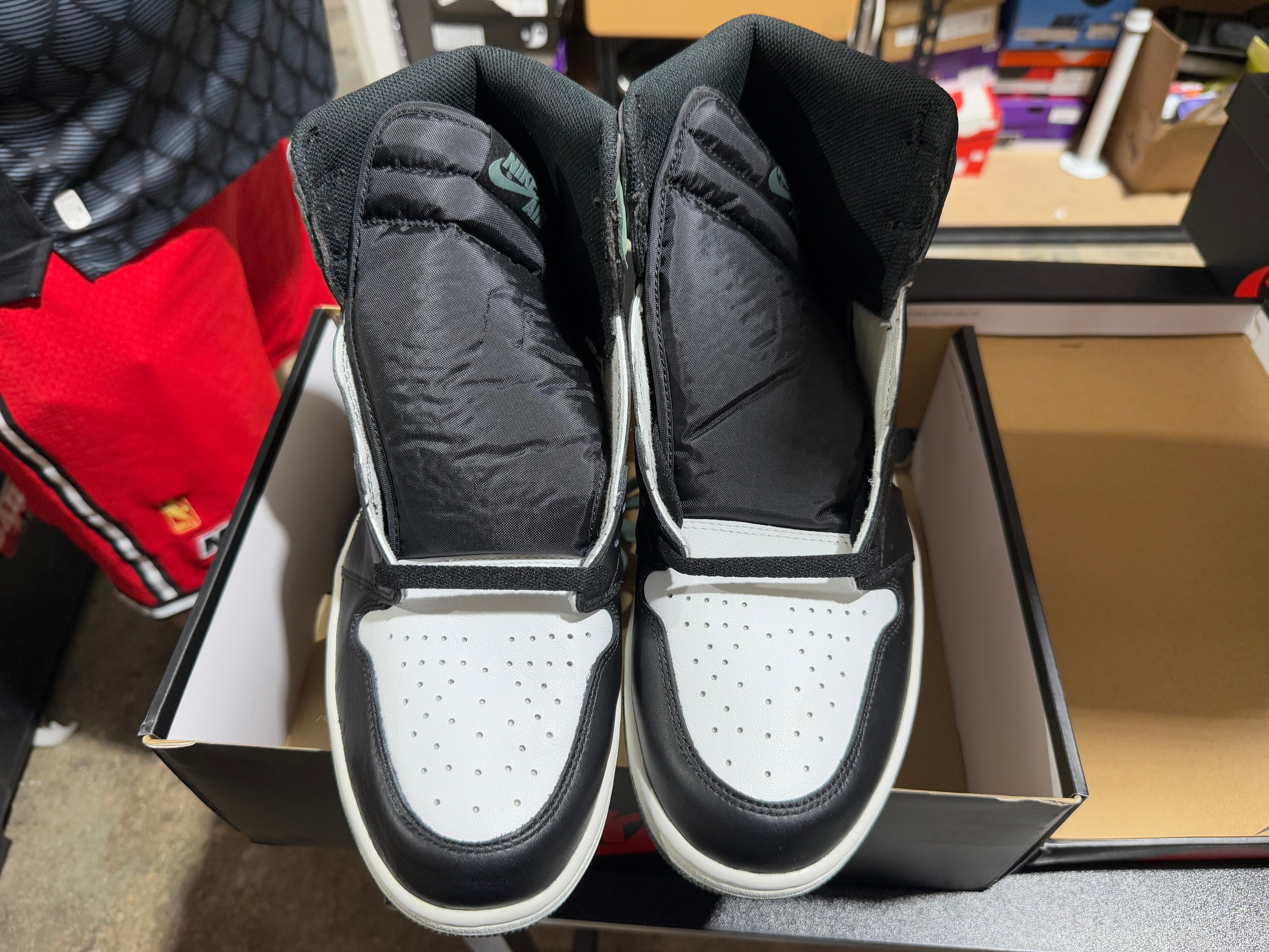 Air Jordan 1 Retro High OG - Clay Green Size 13