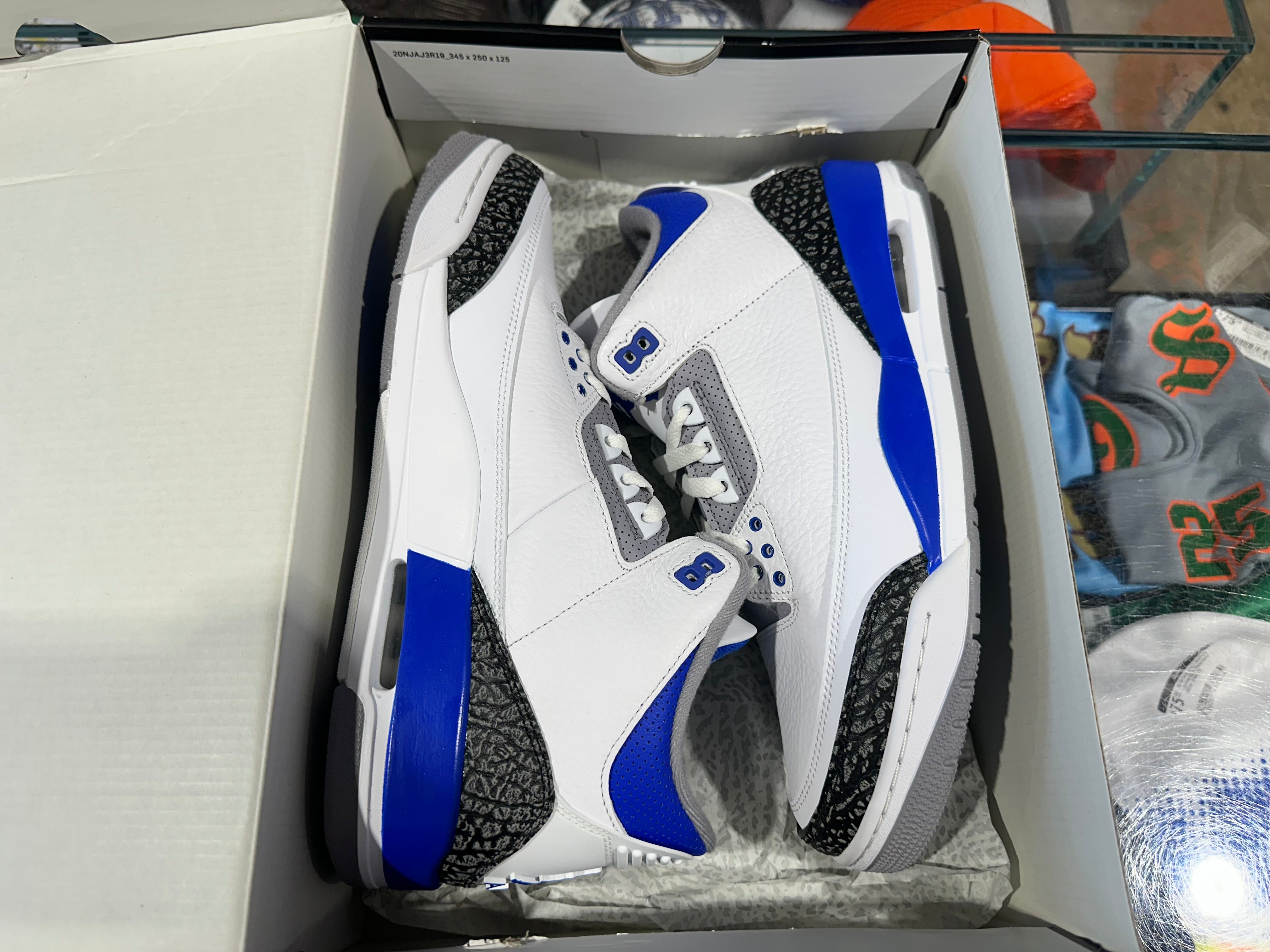 Air Jordan 3 Retro - Racer Blue Size 10.5