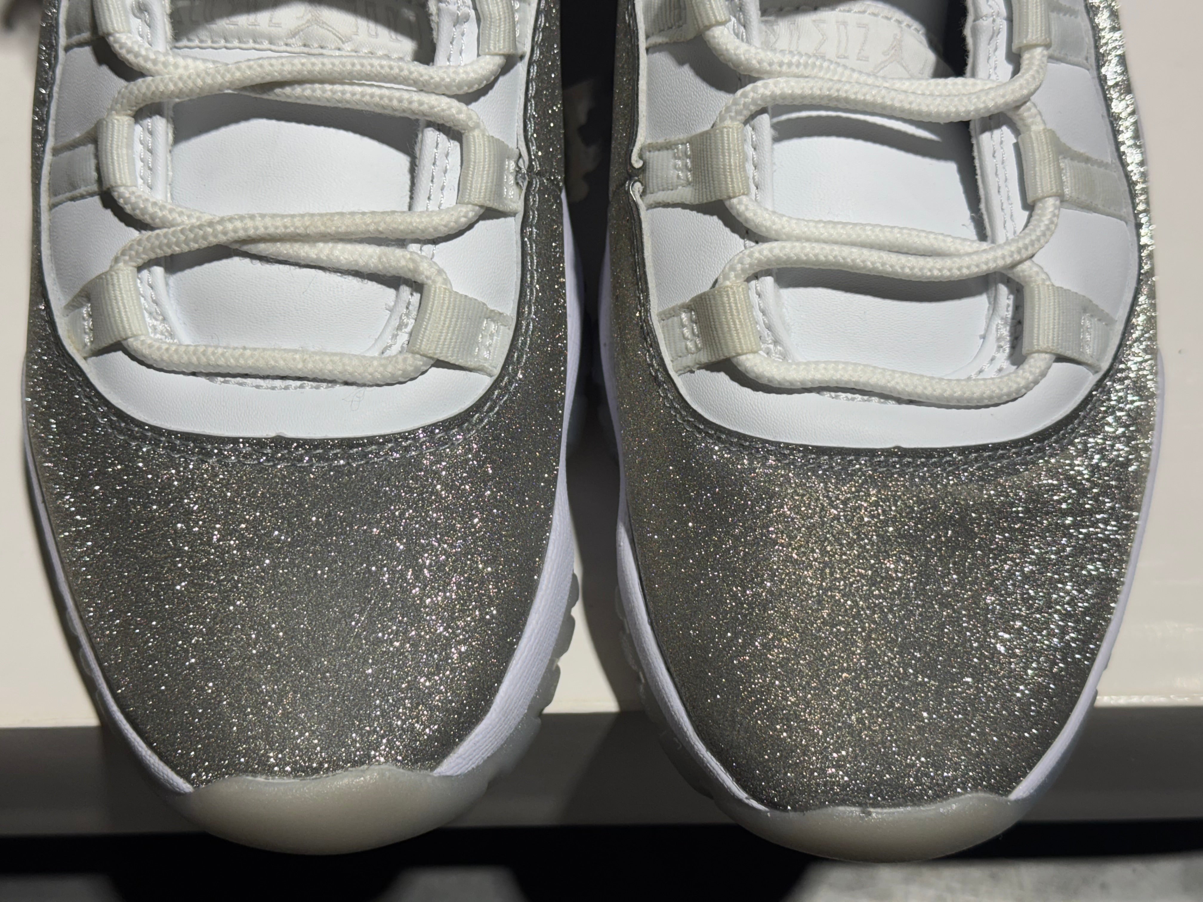 WMNS Air Jordan 11 Retro - White/Metallic Silver Size 12W/10.5M