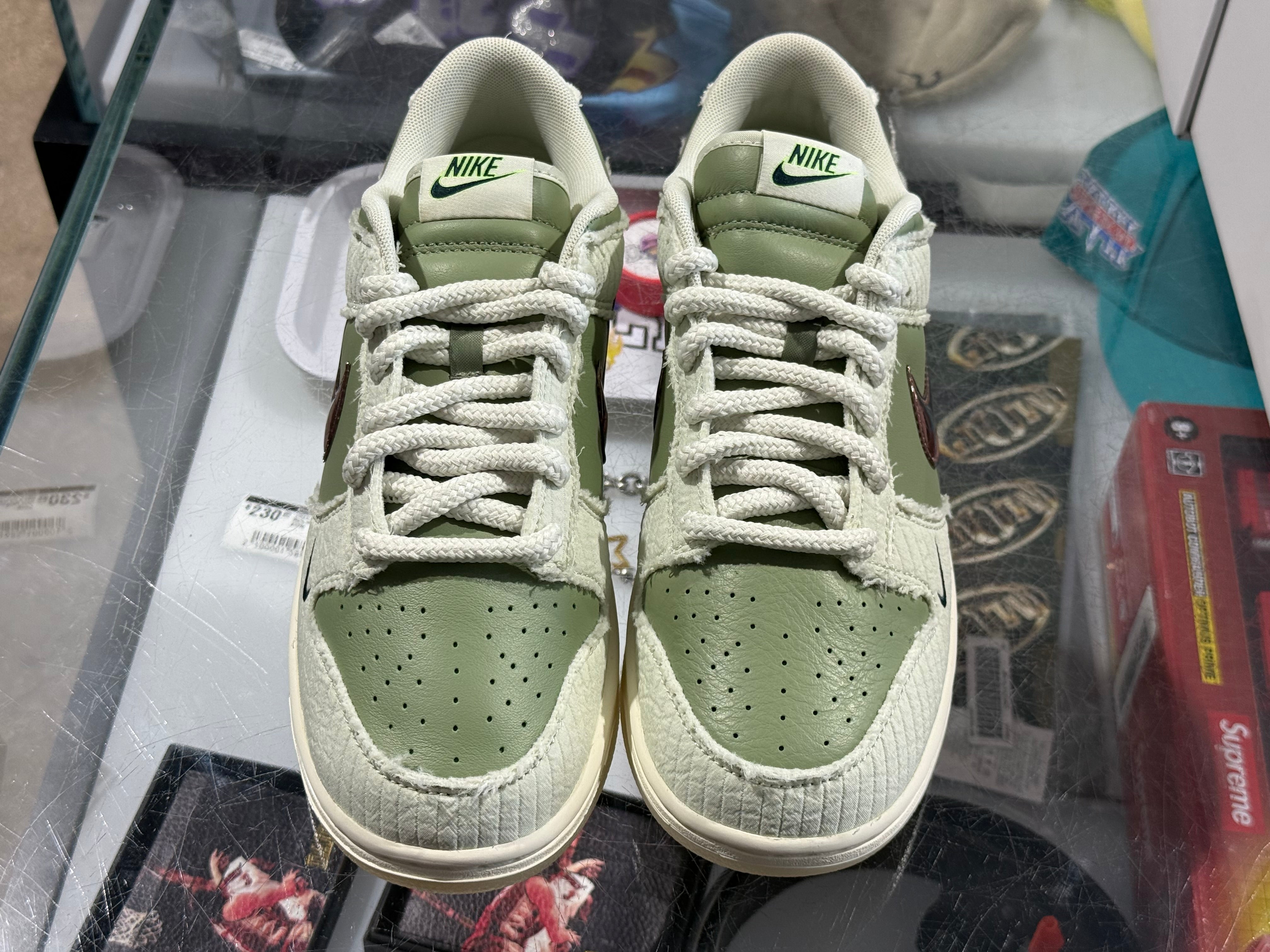 Nike Dunk Low Retro PRM - Kyler Murray Size 9