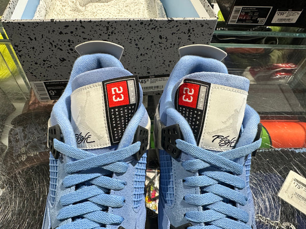 Air Jordan 4 Retro - University Blue Size 9.5