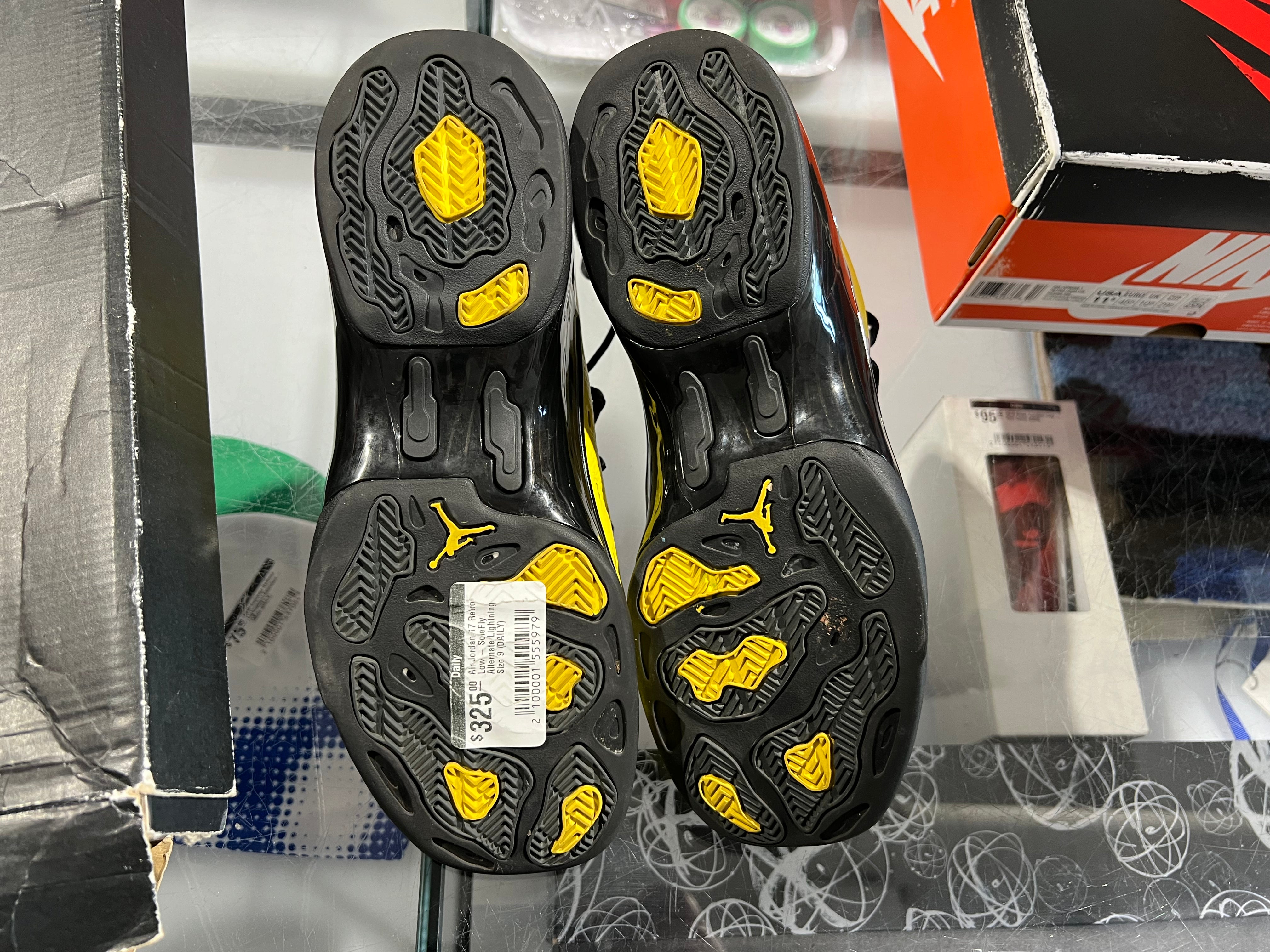 Air Jordan 17 Retro Low - SoleFly Alternate Lightning Size 9