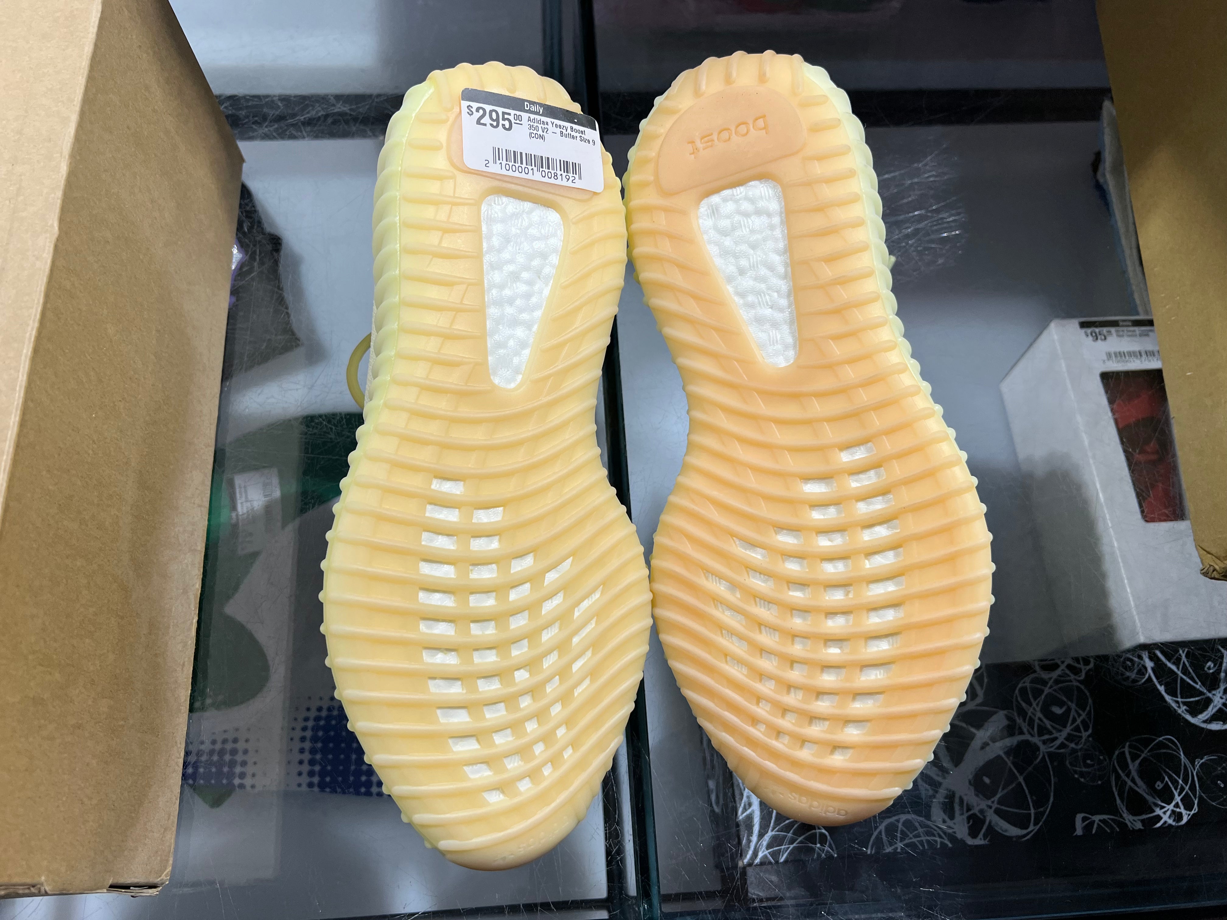 Adidas Yeezy Boost 350 V2 - Butter Size 9