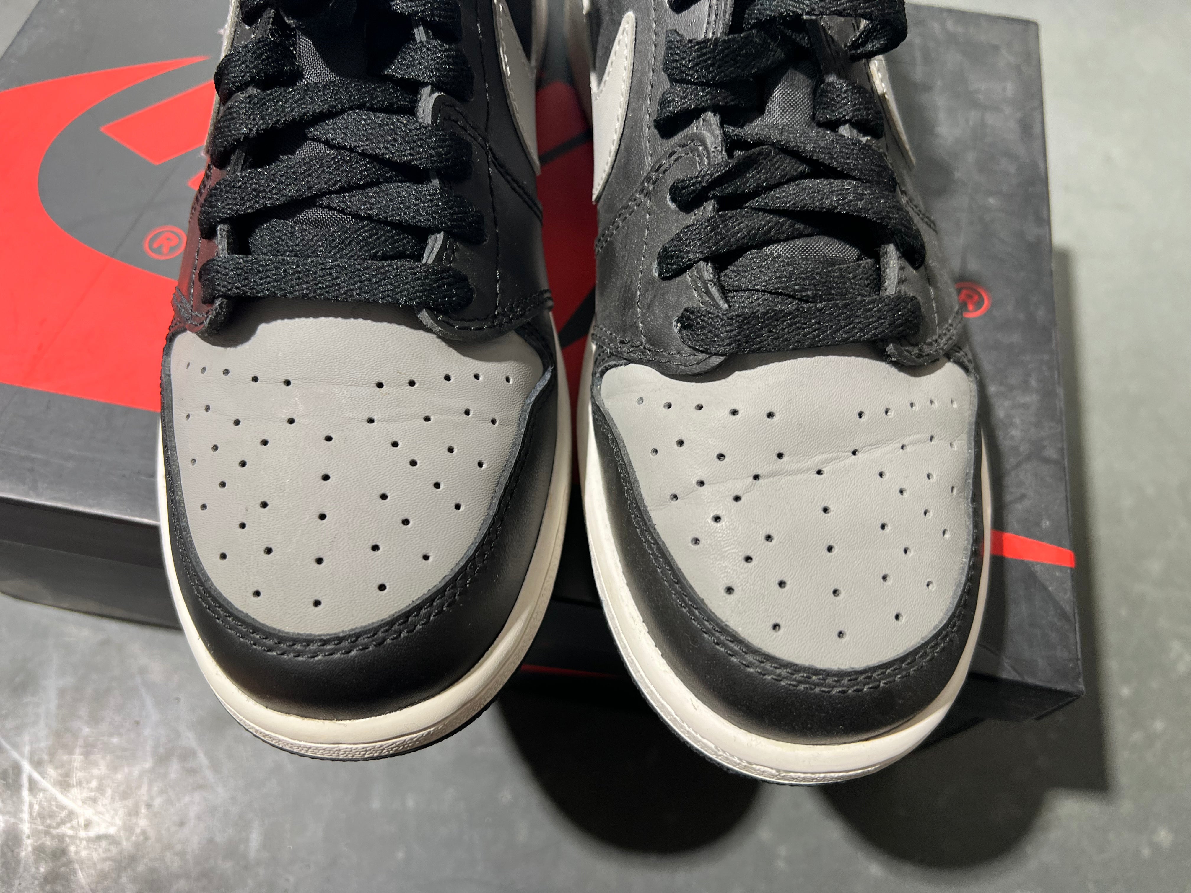 Air Jordan 1 Retro Low (GS) - Shadow Size 7Y