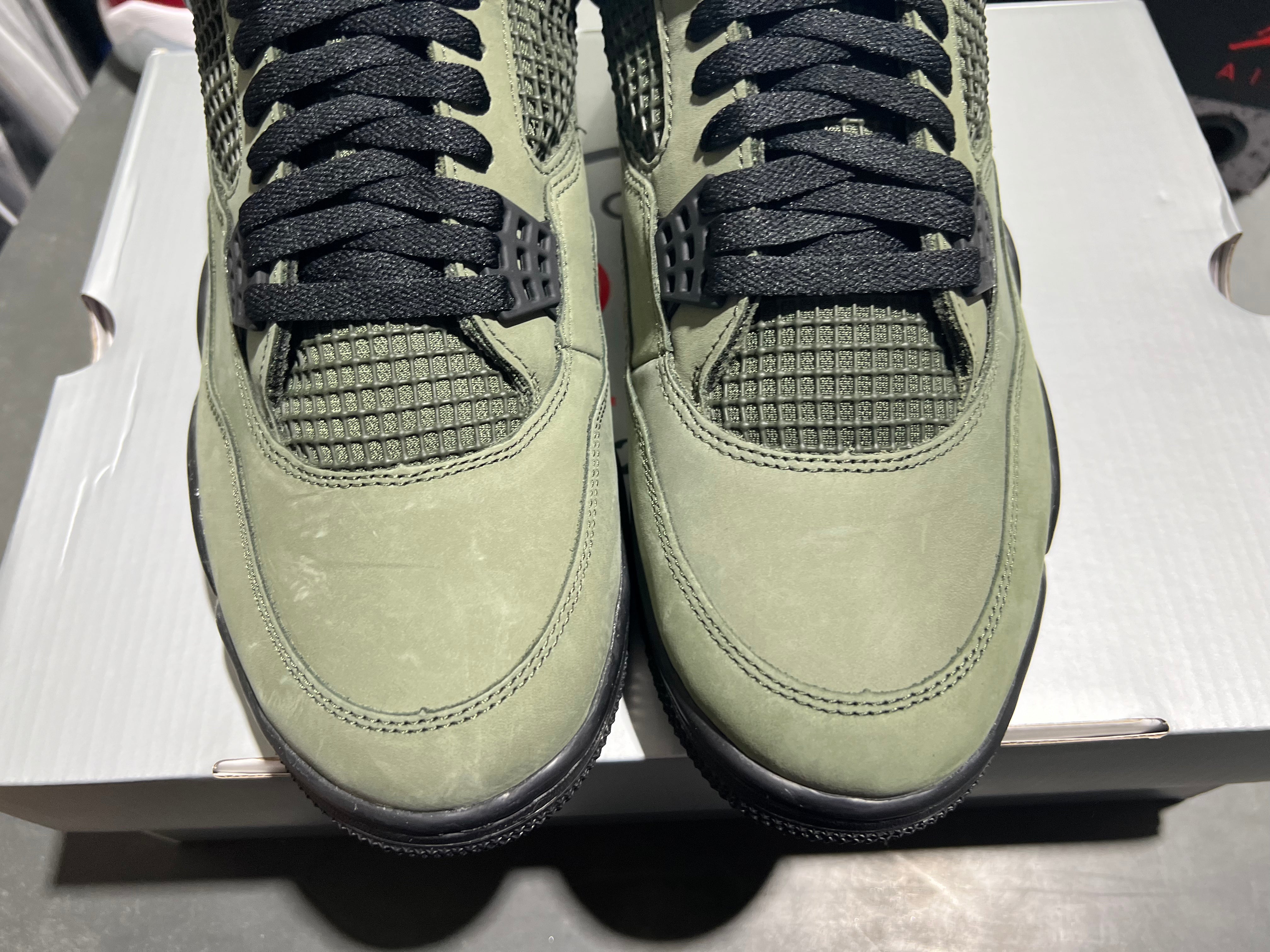 Air Jordan 4 Retro OG SP - Undefeated Size 11.5