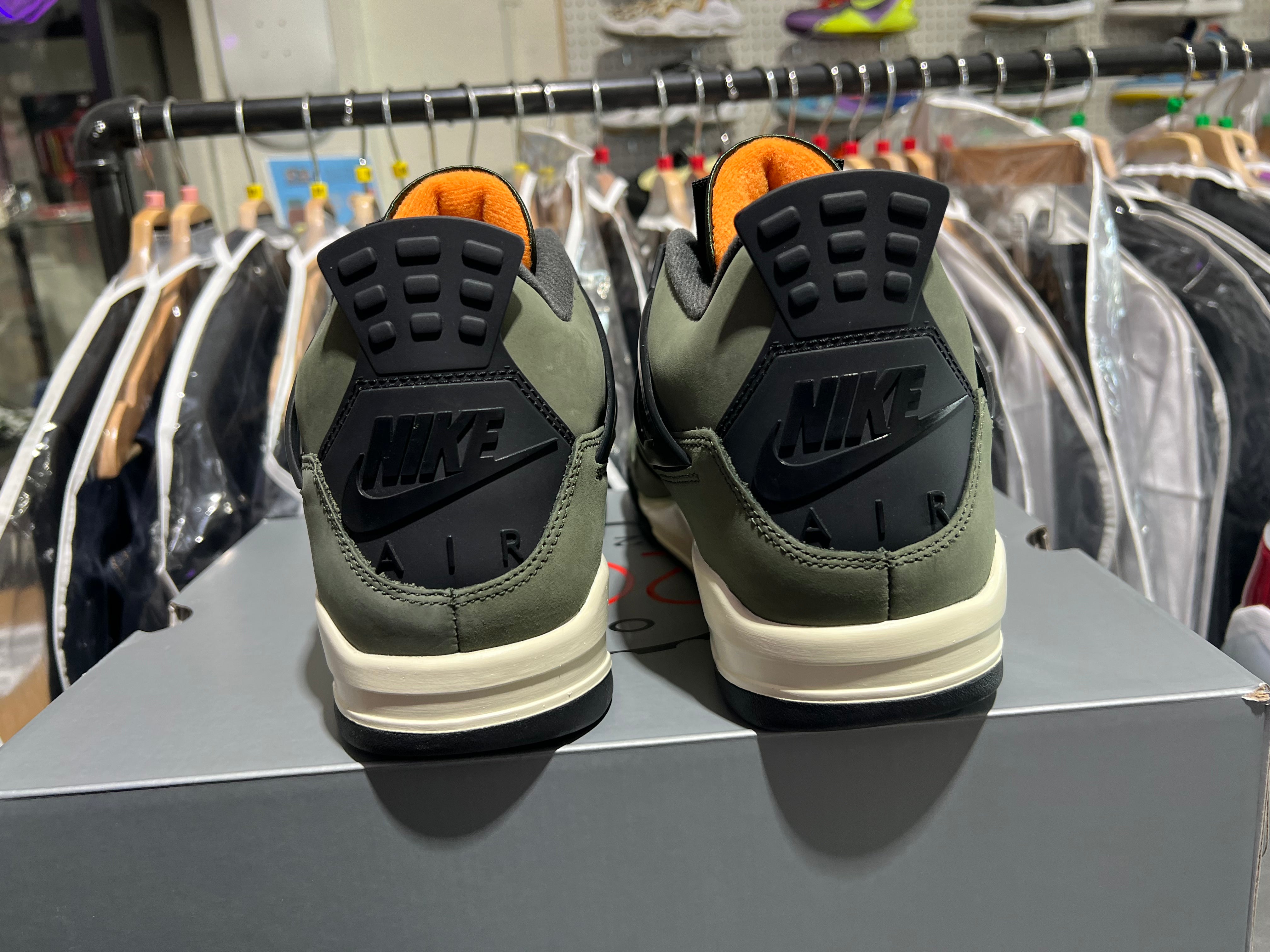Air Jordan 4 Retro OG SP - Undefeated Size 11.5