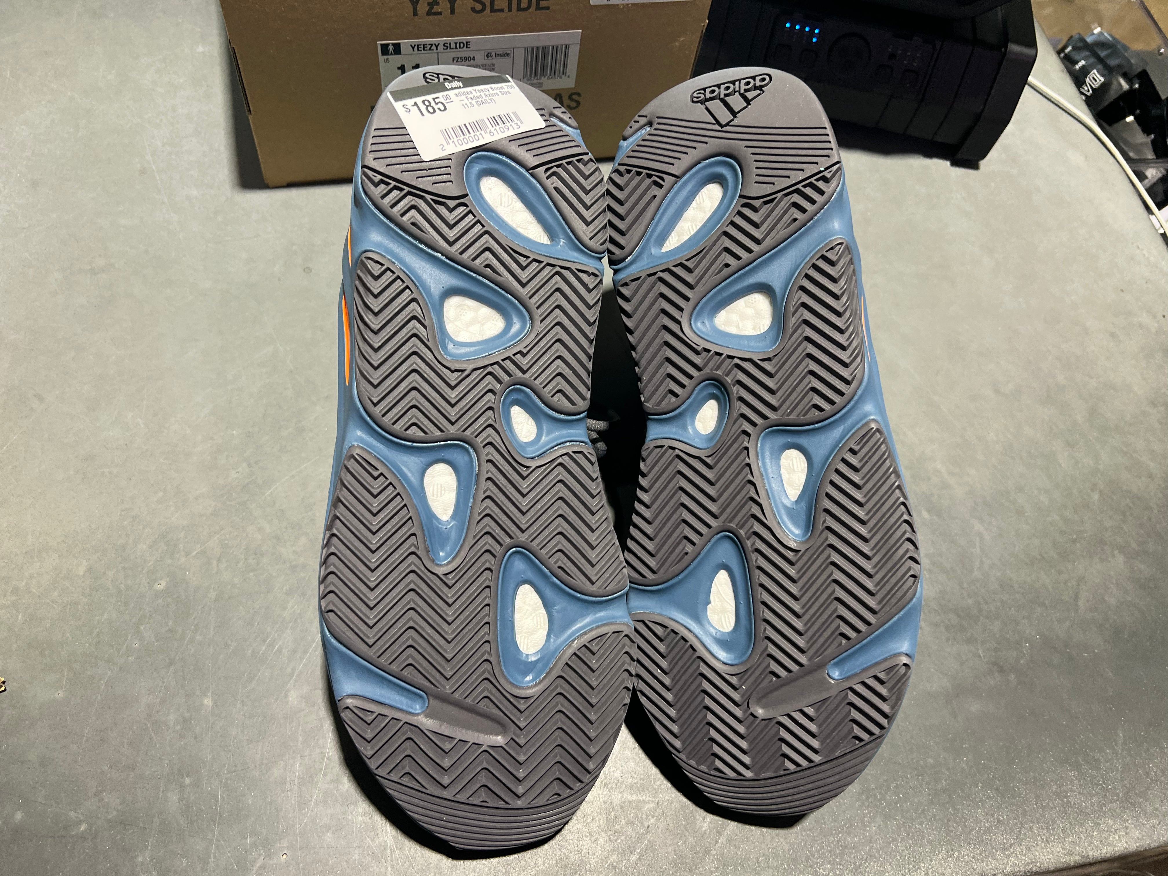 adidas Yeezy Boost 700 - Faded Azure Size 11.5