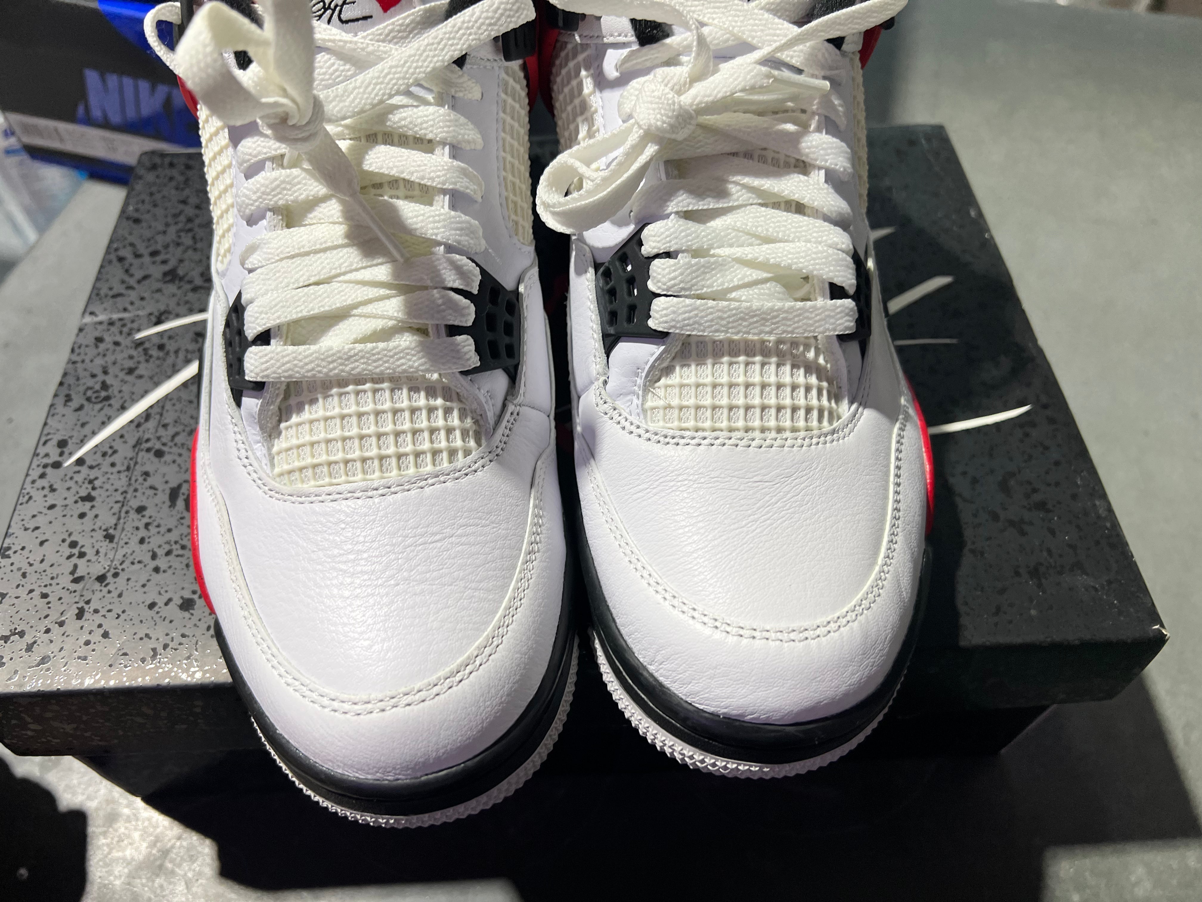 Air Jordan 4 Retro - Red Cement Size 9