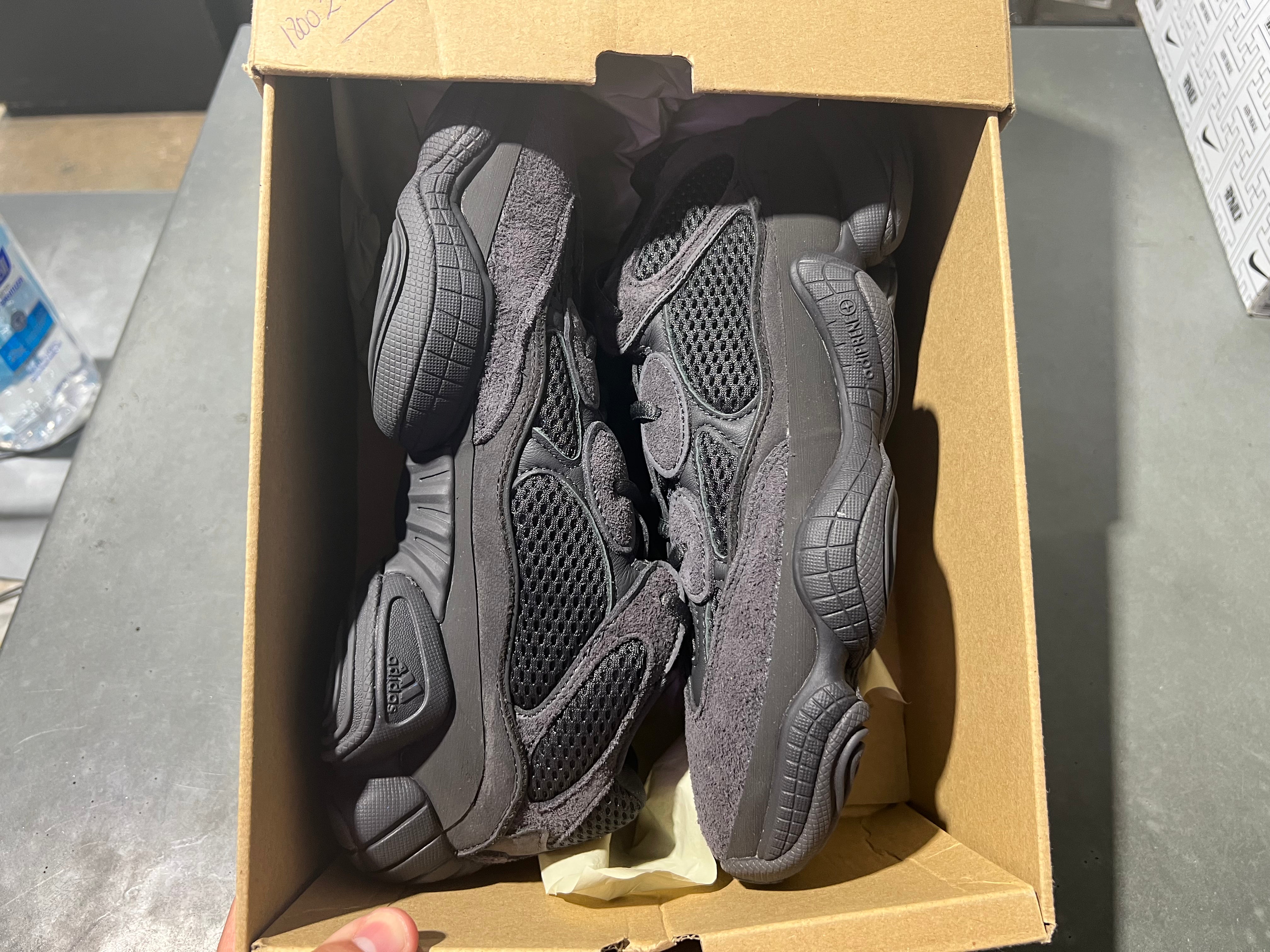 adidas Yeezy 500 - Utility Black Size 8