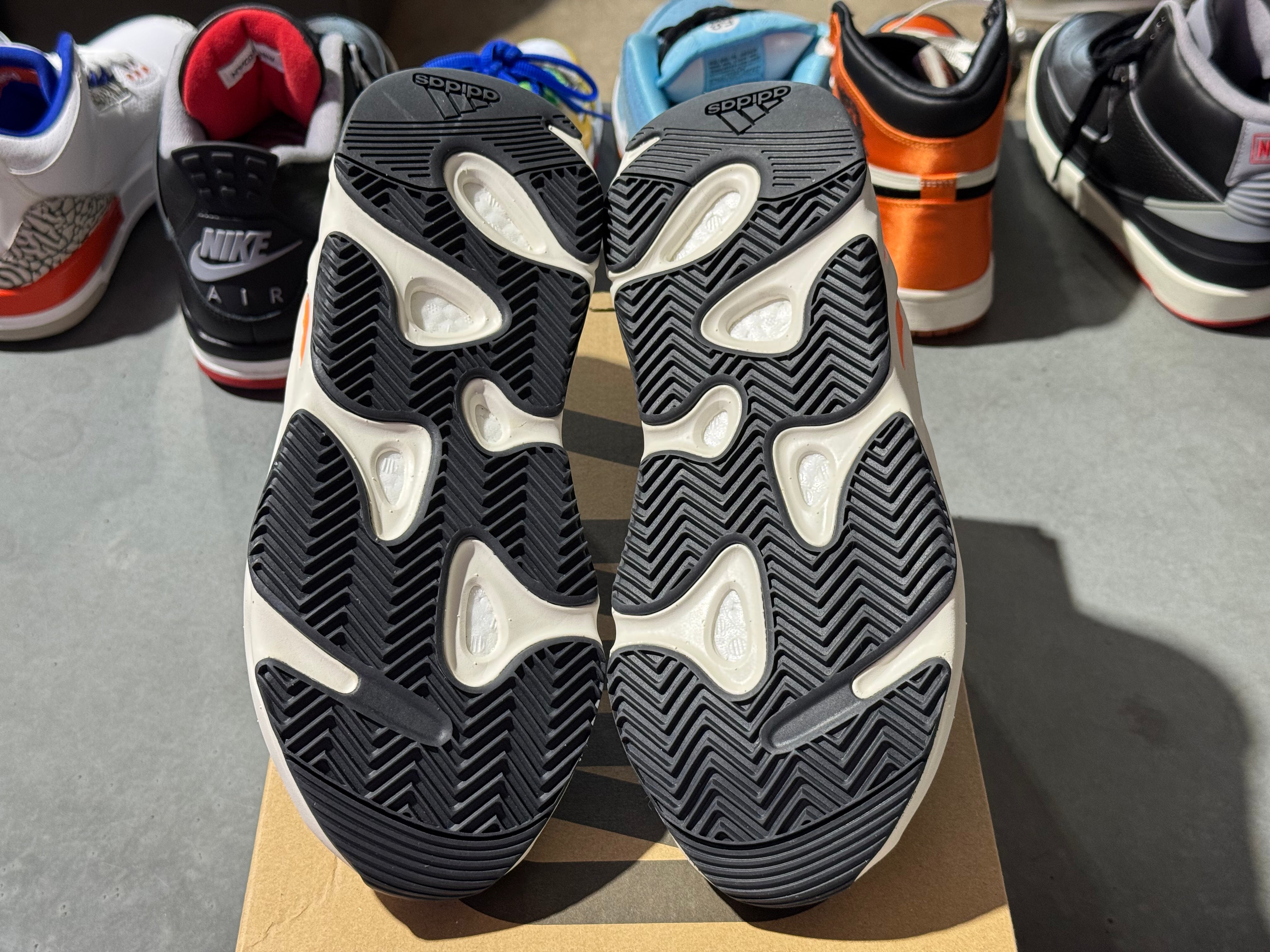 Adidas Yeezy Boost 700 - Wave Runner