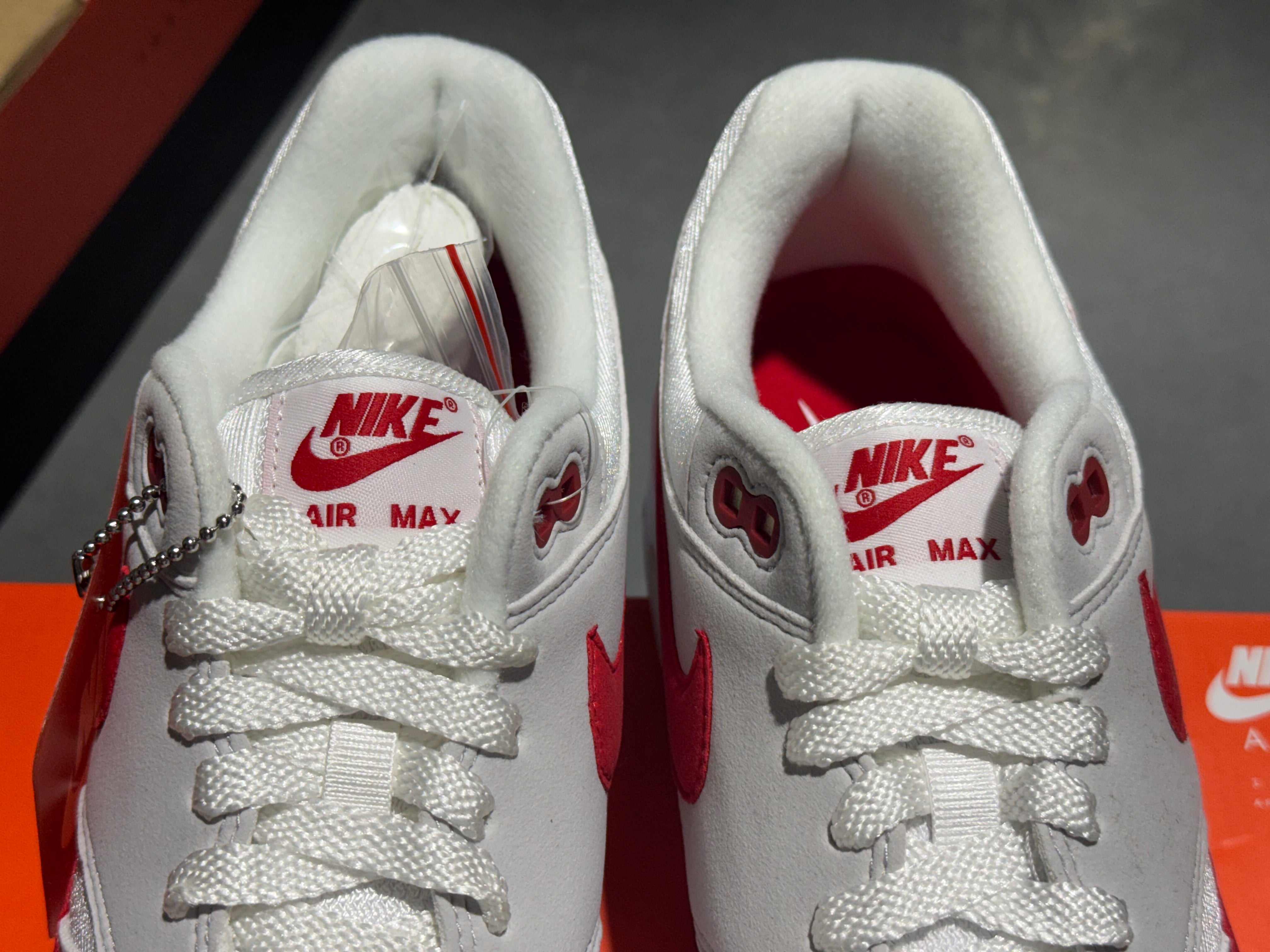 Nike Air Max 1 - Anniversary Red Size 8.5