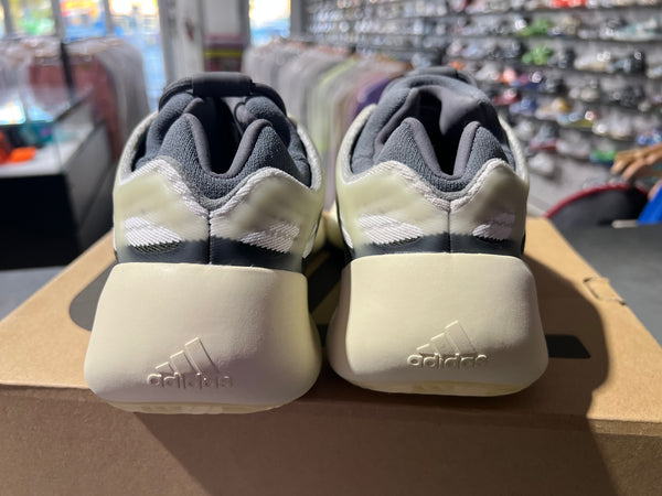 adidas Yeezy 700 V3 - Fade Salt Size 11