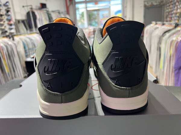 Air Jordan 4 Retro OG SP - Undefeated Size 13