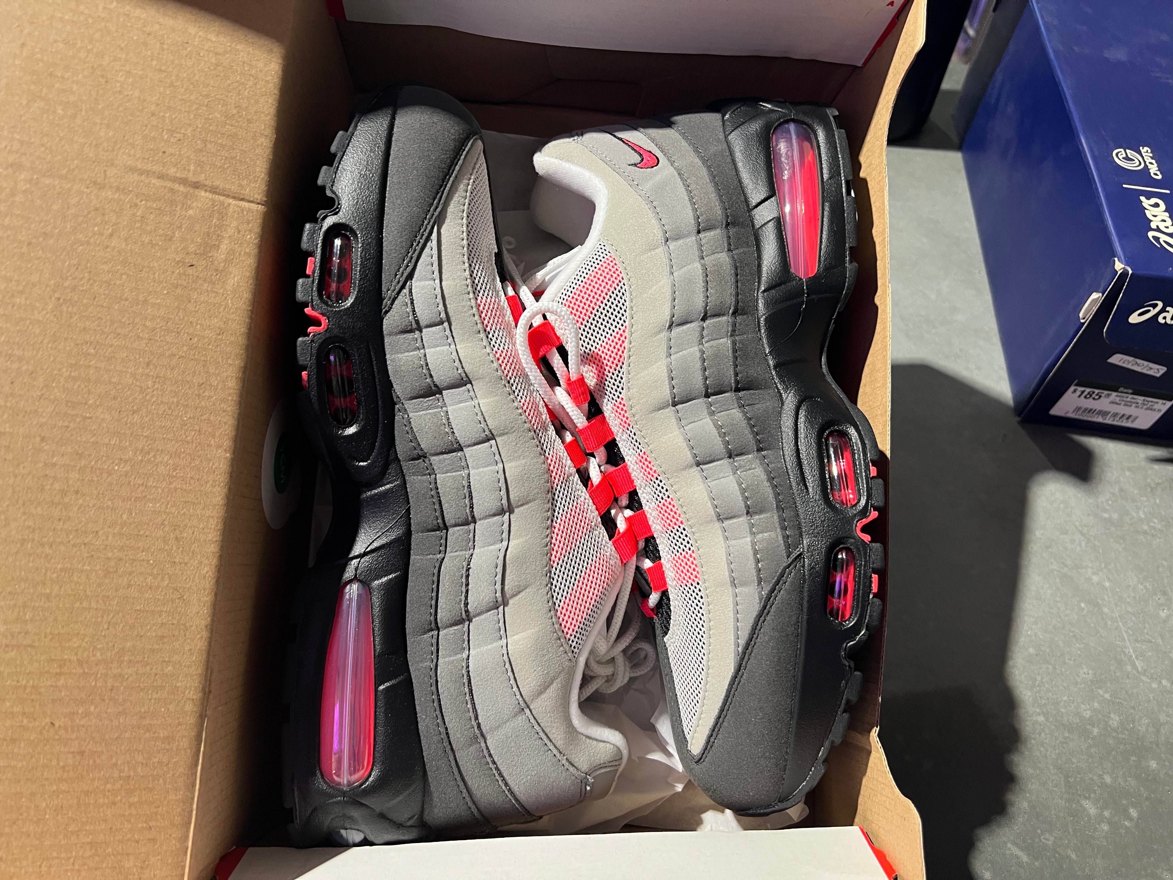 Nike Air Max 95 OG - Big Bubble Solar Red 2.0 Size 9.5