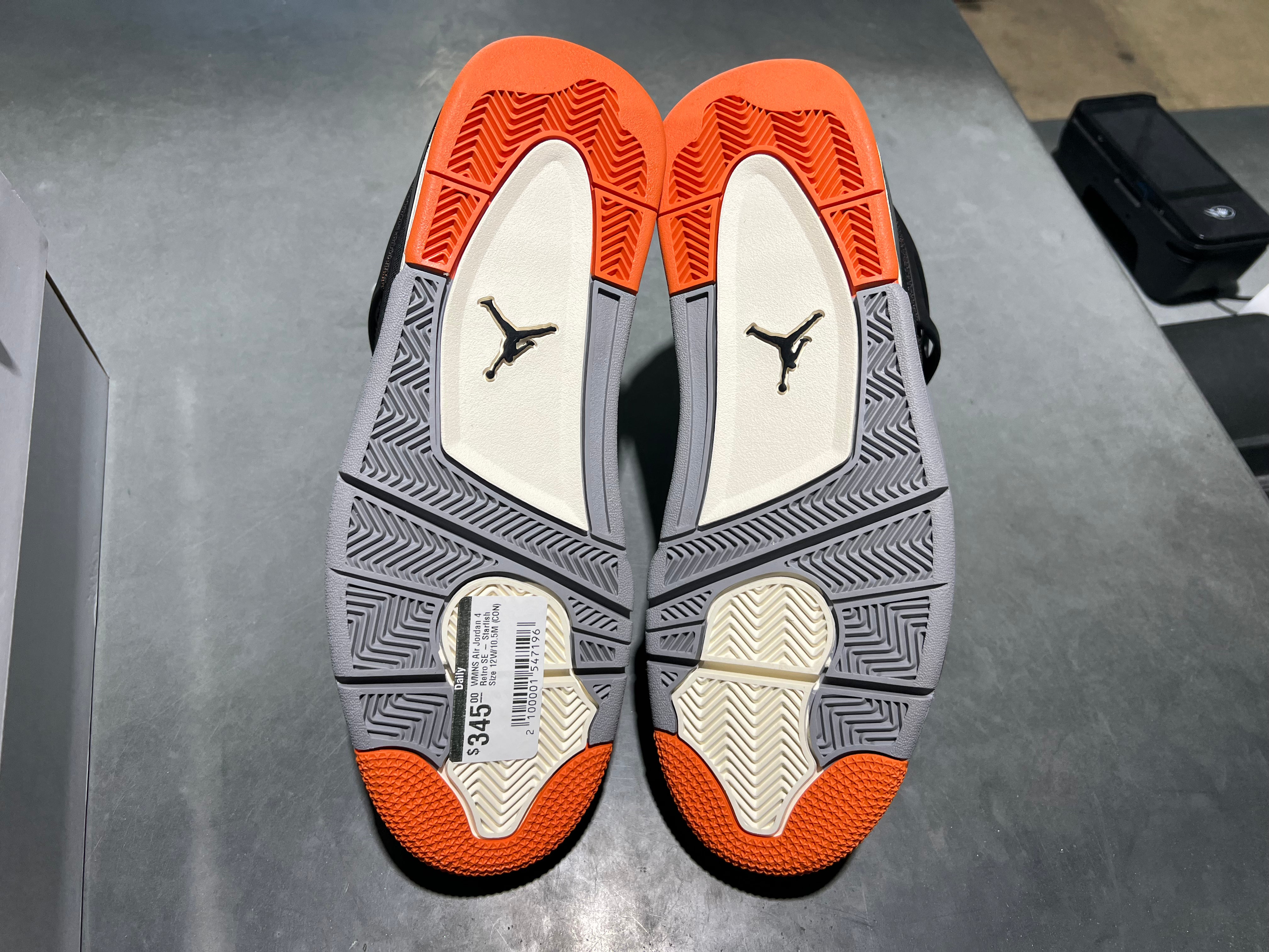 WMNS Air Jordan 4 Retro SE - Starfish Size 12W/10.5M