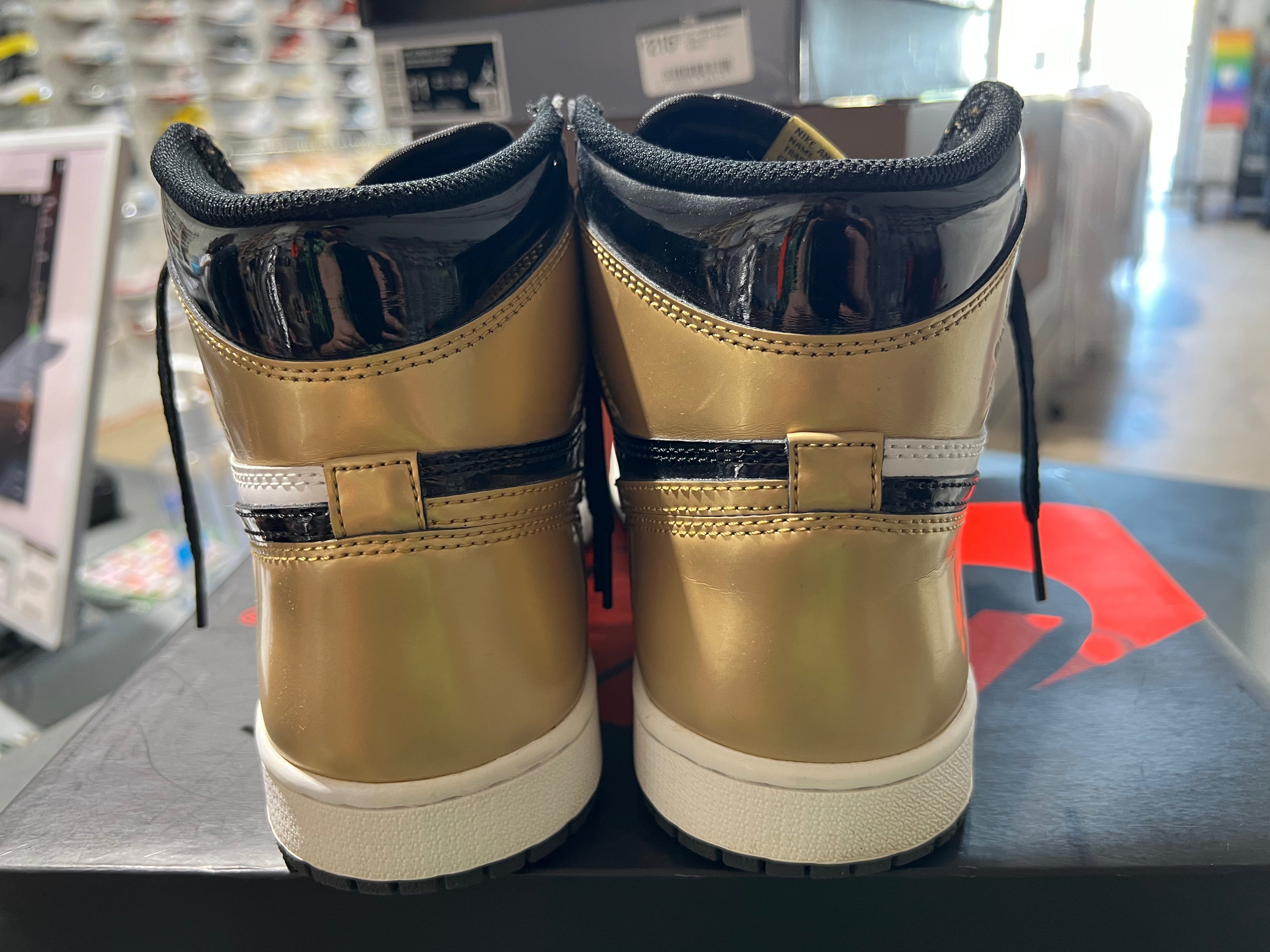 Air Jordan 1 Retro High NRG - Patent Gold Toe Size 8