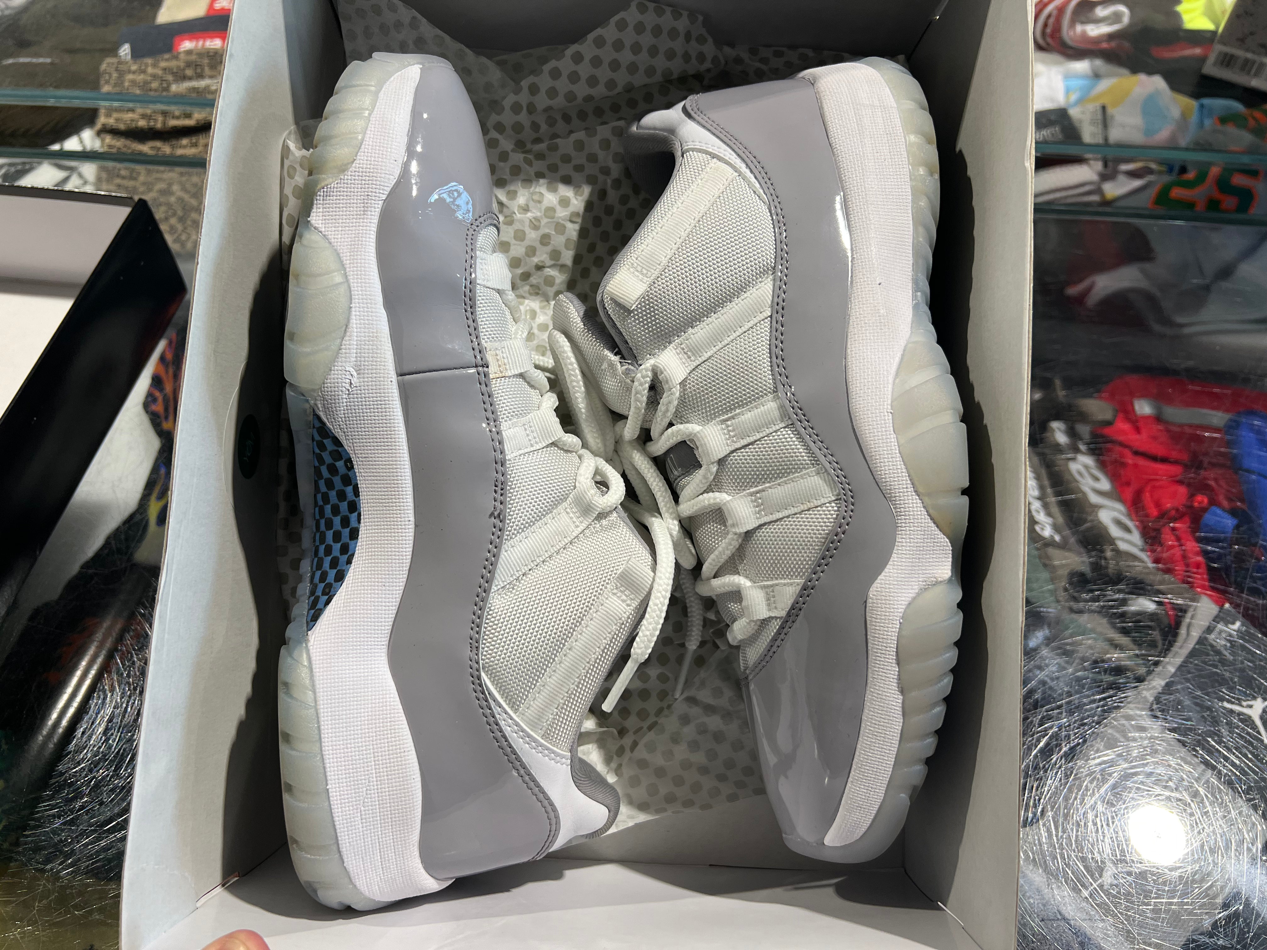 Air Jordan 11 Retro Low - Cement Grey Size 10