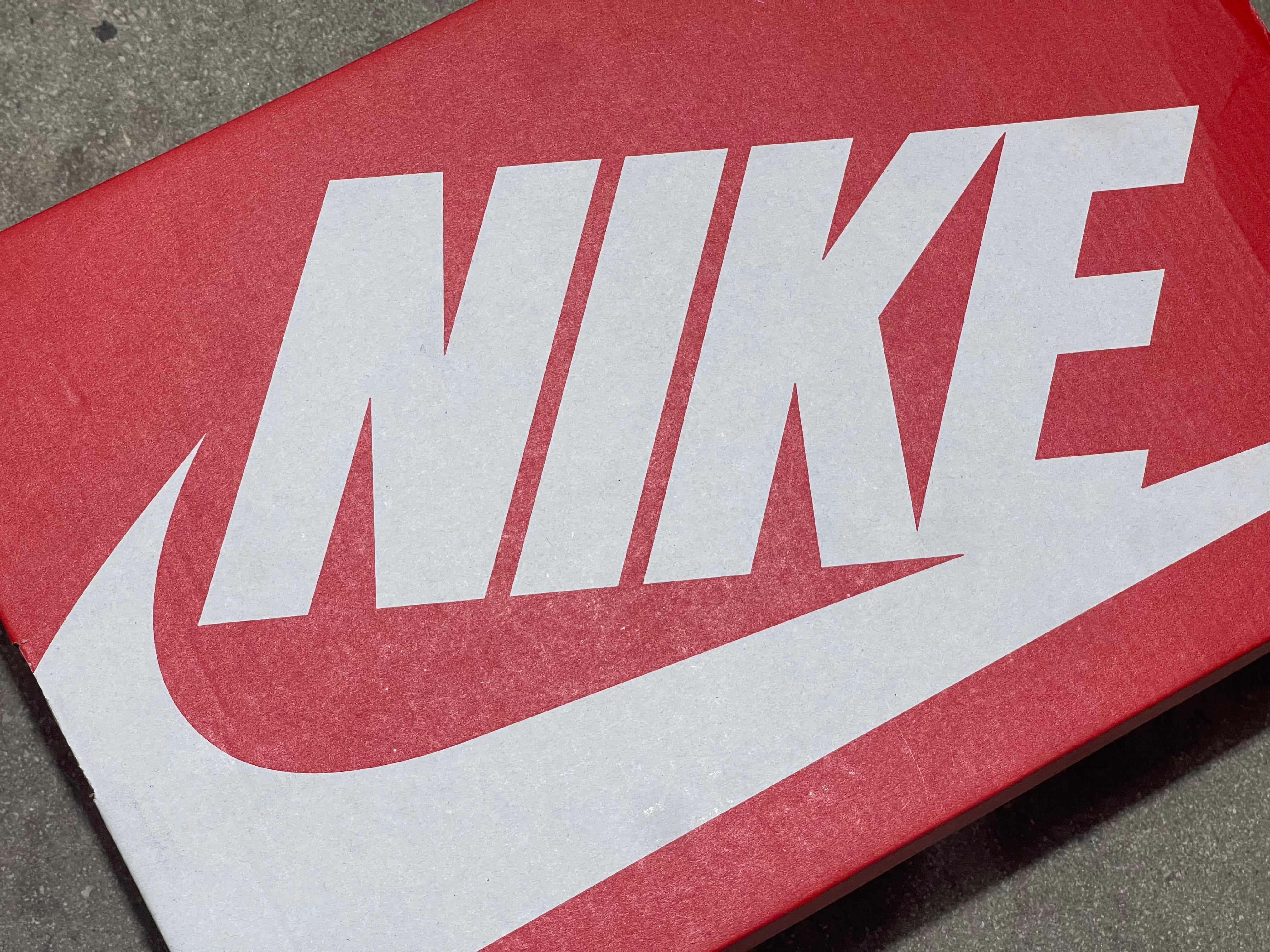 Nike Dunk Low - Montreal Bagel Sesame Size 8