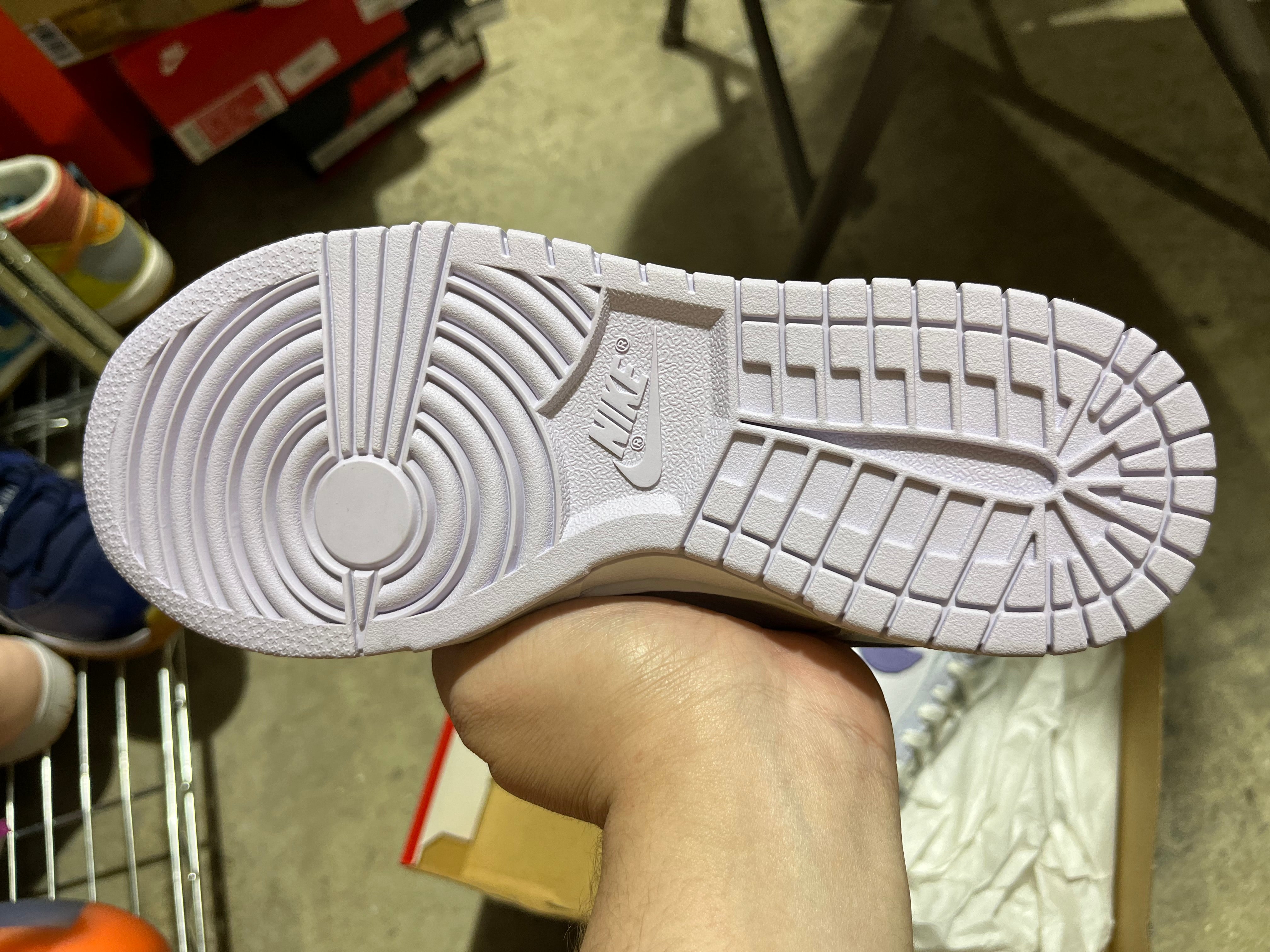 WMNS Nike Dunk Low OG - Purple Pulse Size 6.5W/5Y