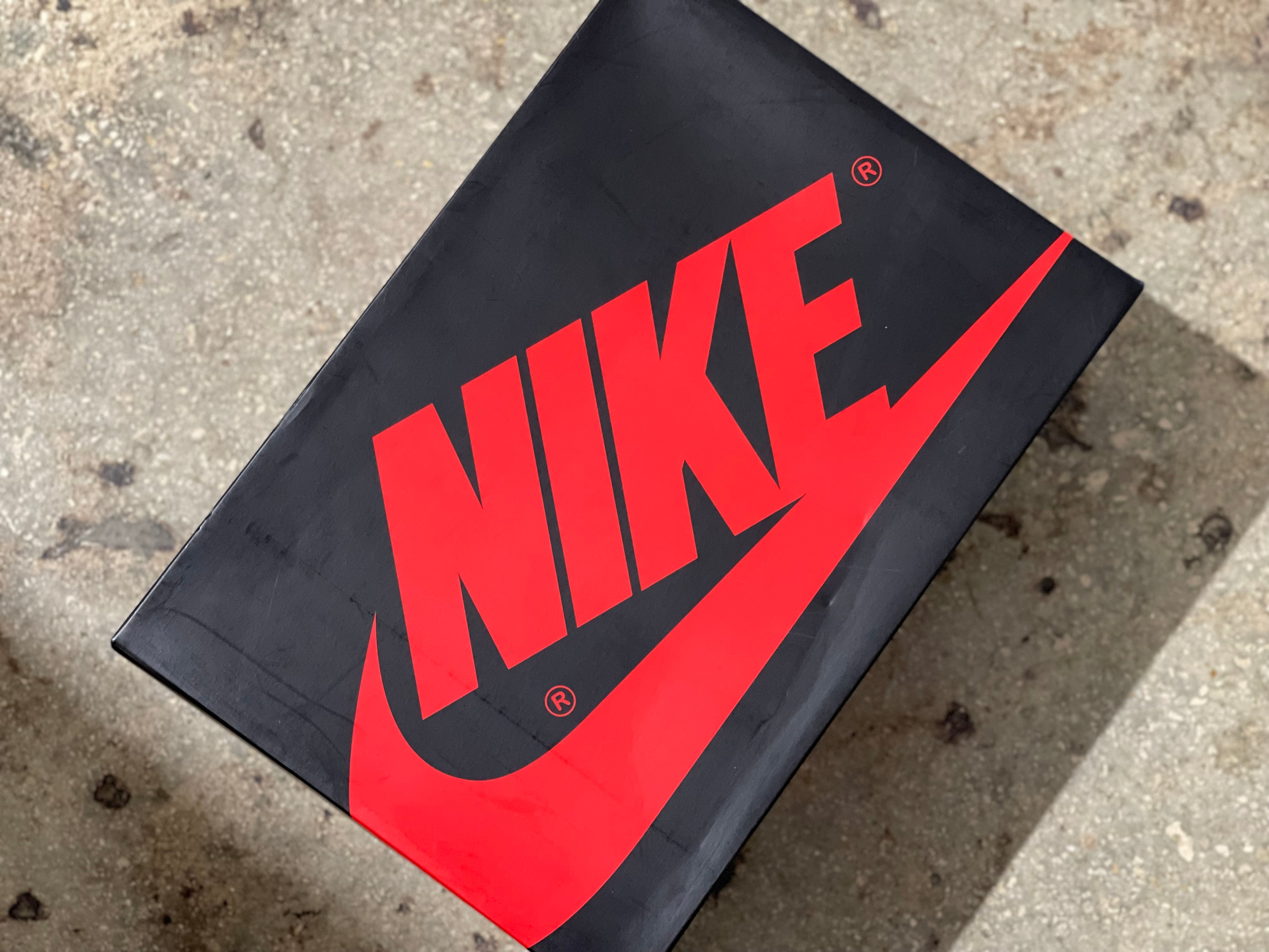 Air Jordan 1 Retro High OG - Mocha Size 10.5