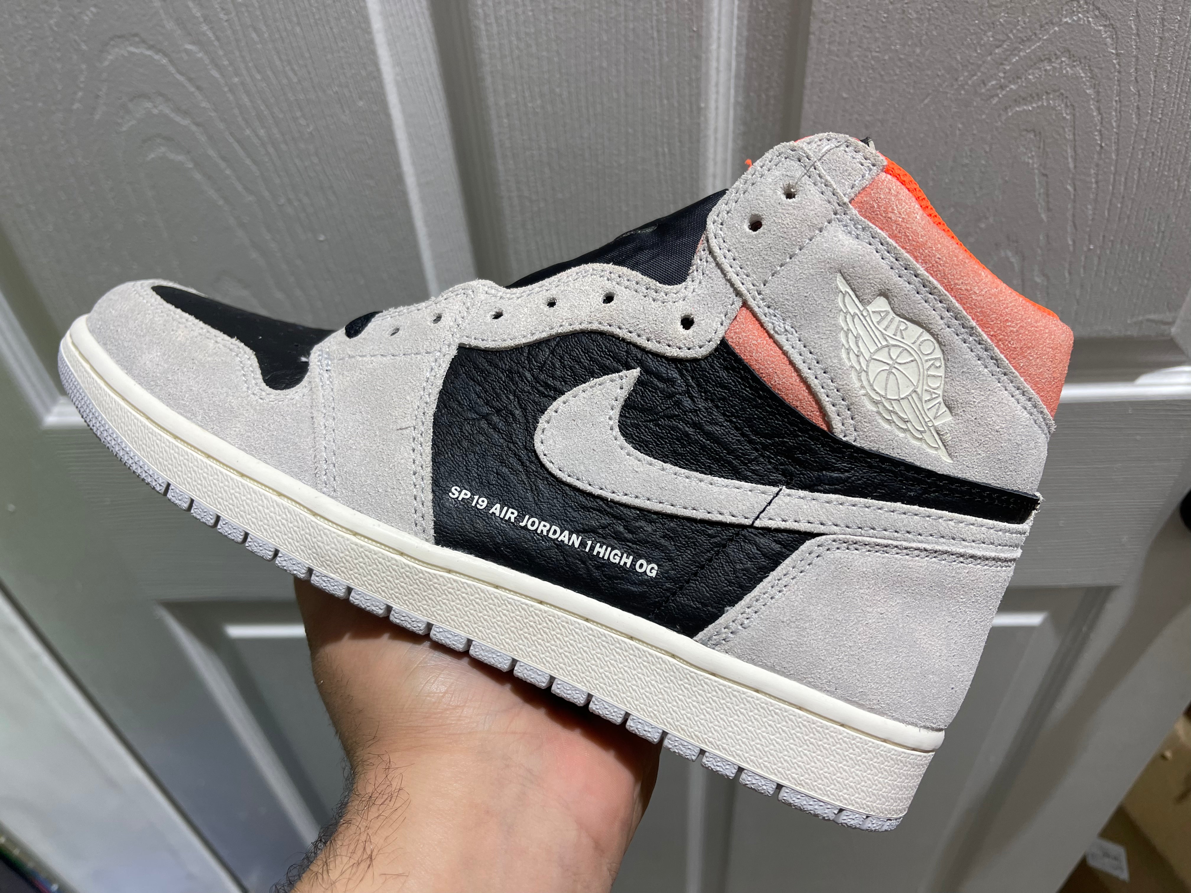 Air Jordan 1 Retro High OG - Neutral Grey Crimson Size 10.5