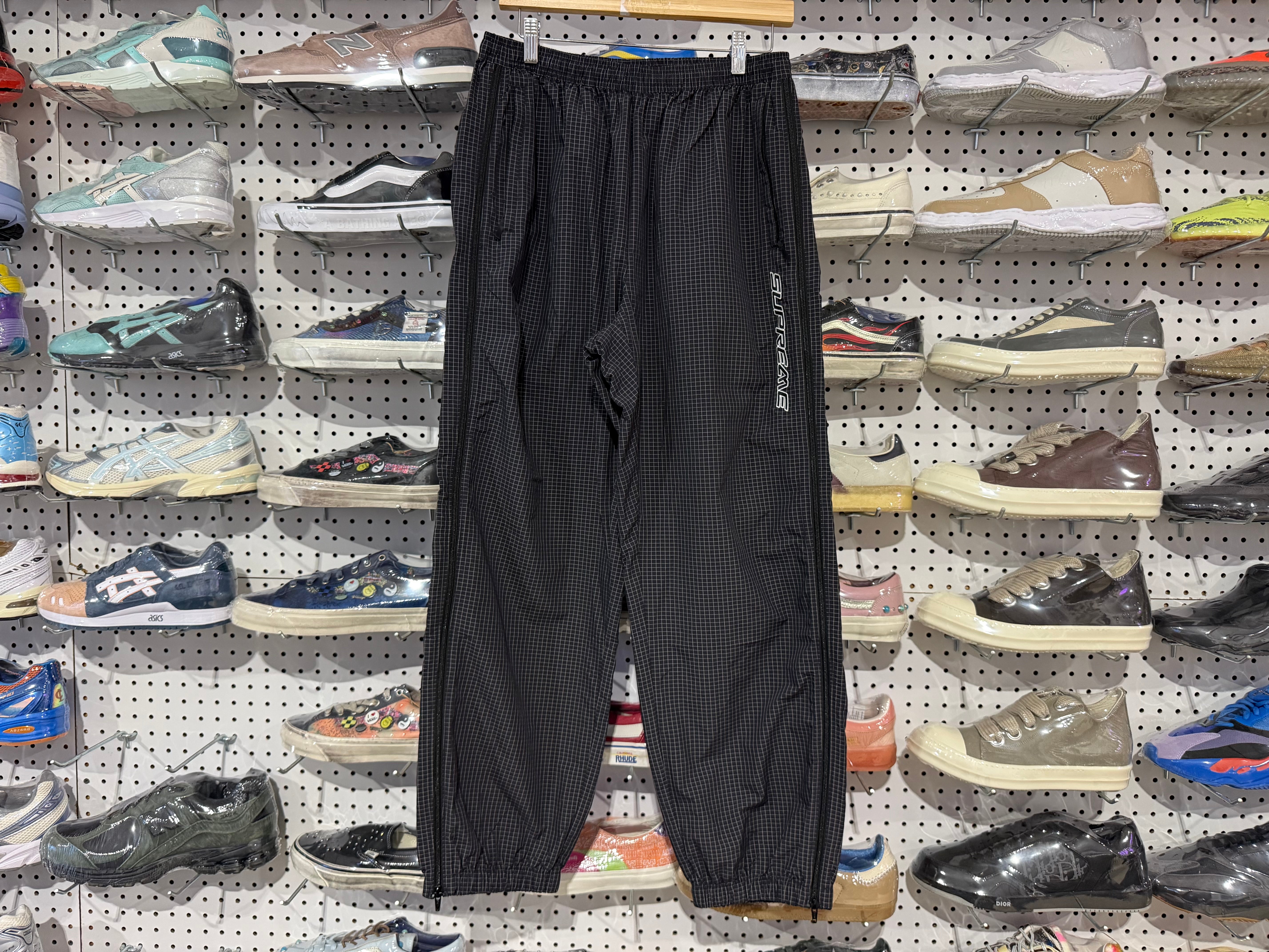 NEW Supreme Ripstop Warm Up Pants - Black Size Medium