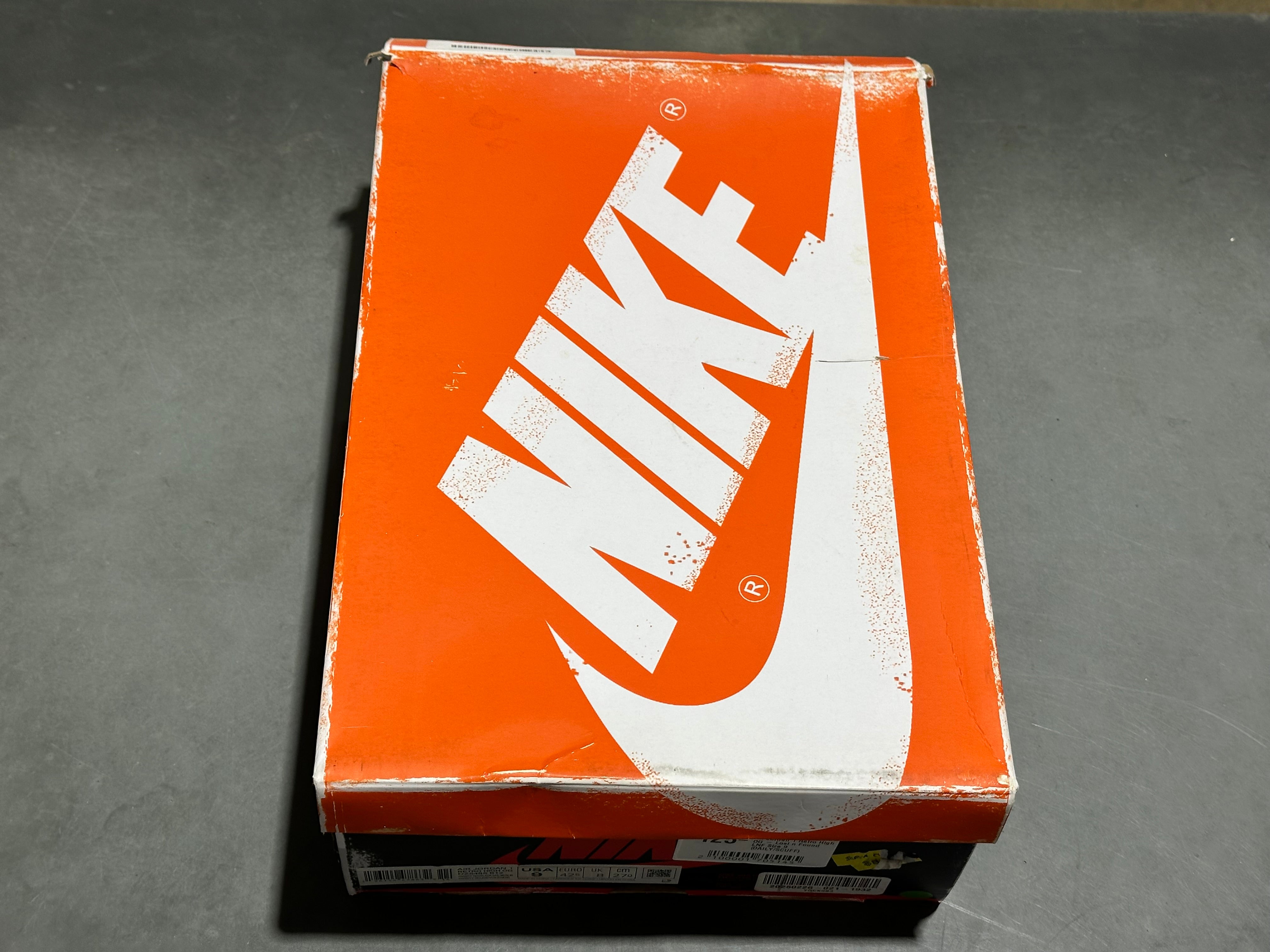 Air Jordan 1 Retro High OG - Lost n Found LNF Size 9