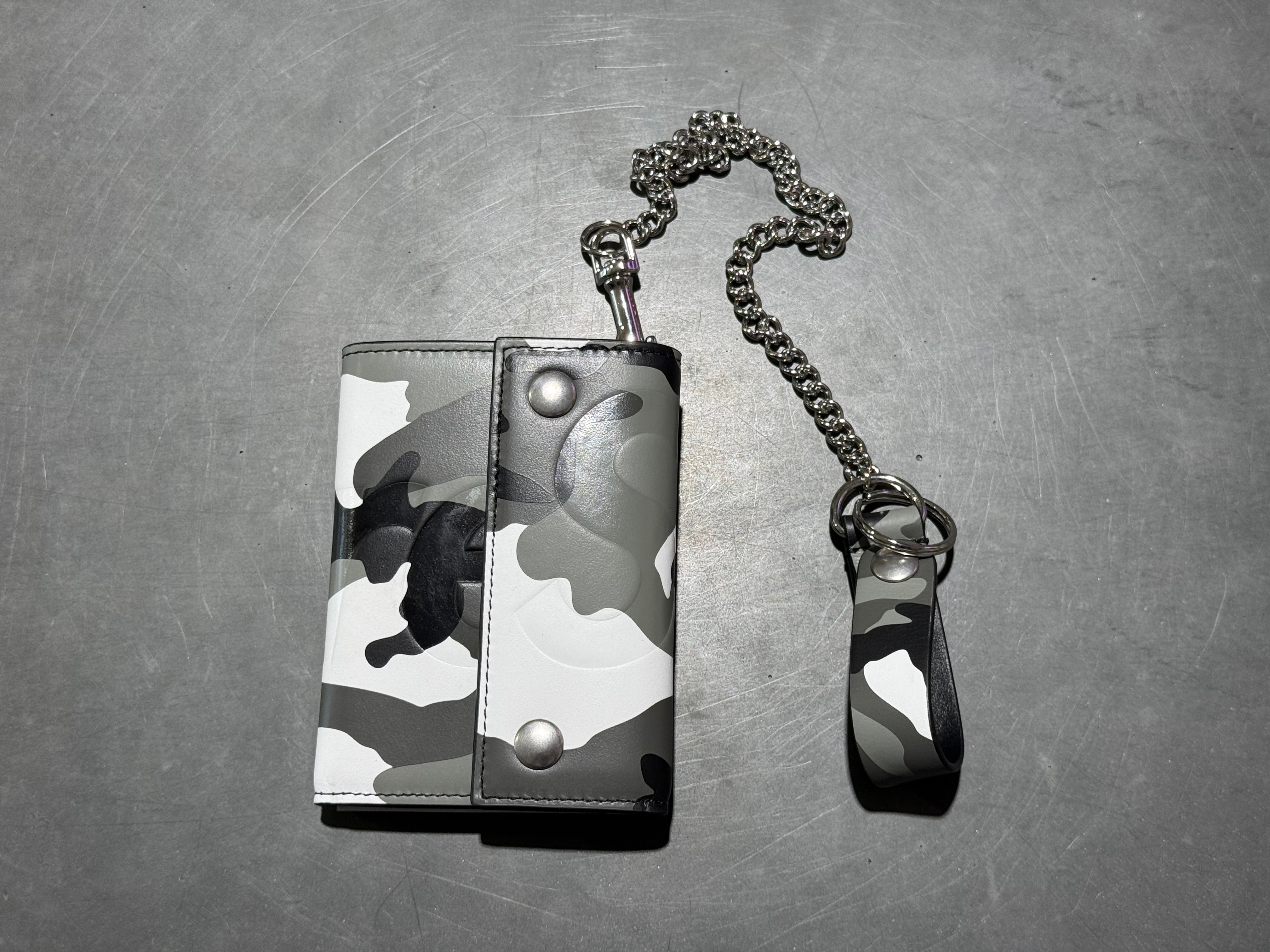Supreme Leather Chain Wallet - Snow Camo