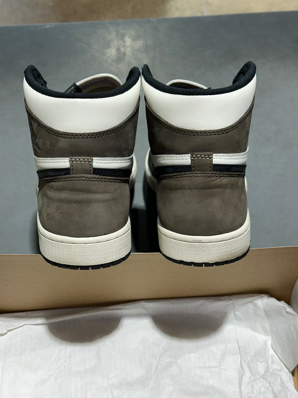 Air Jordan 1 Retro High OG - Mocha Size 10.5