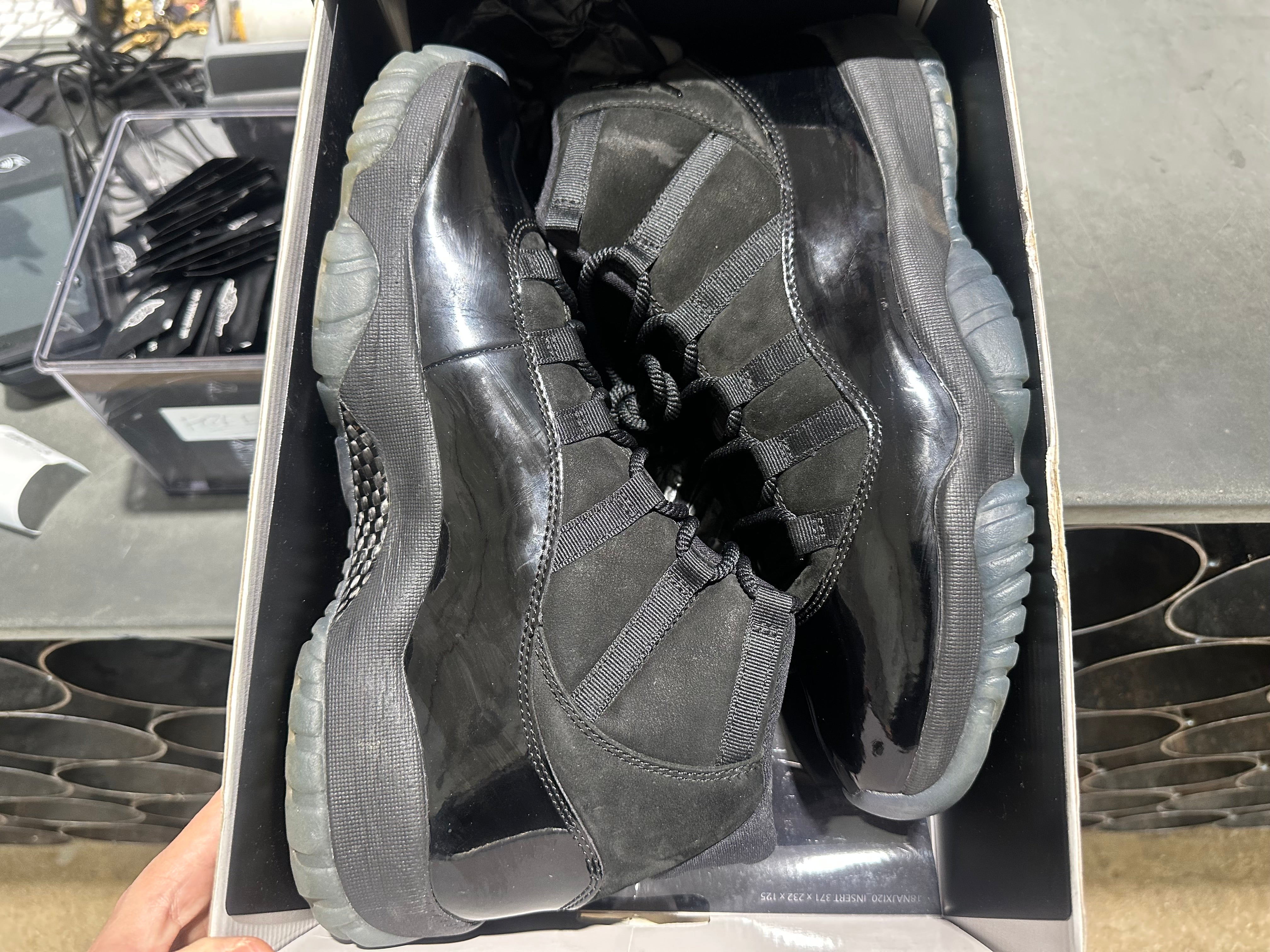 Air Jordan 11 Retro - Cap & Gown Size 12