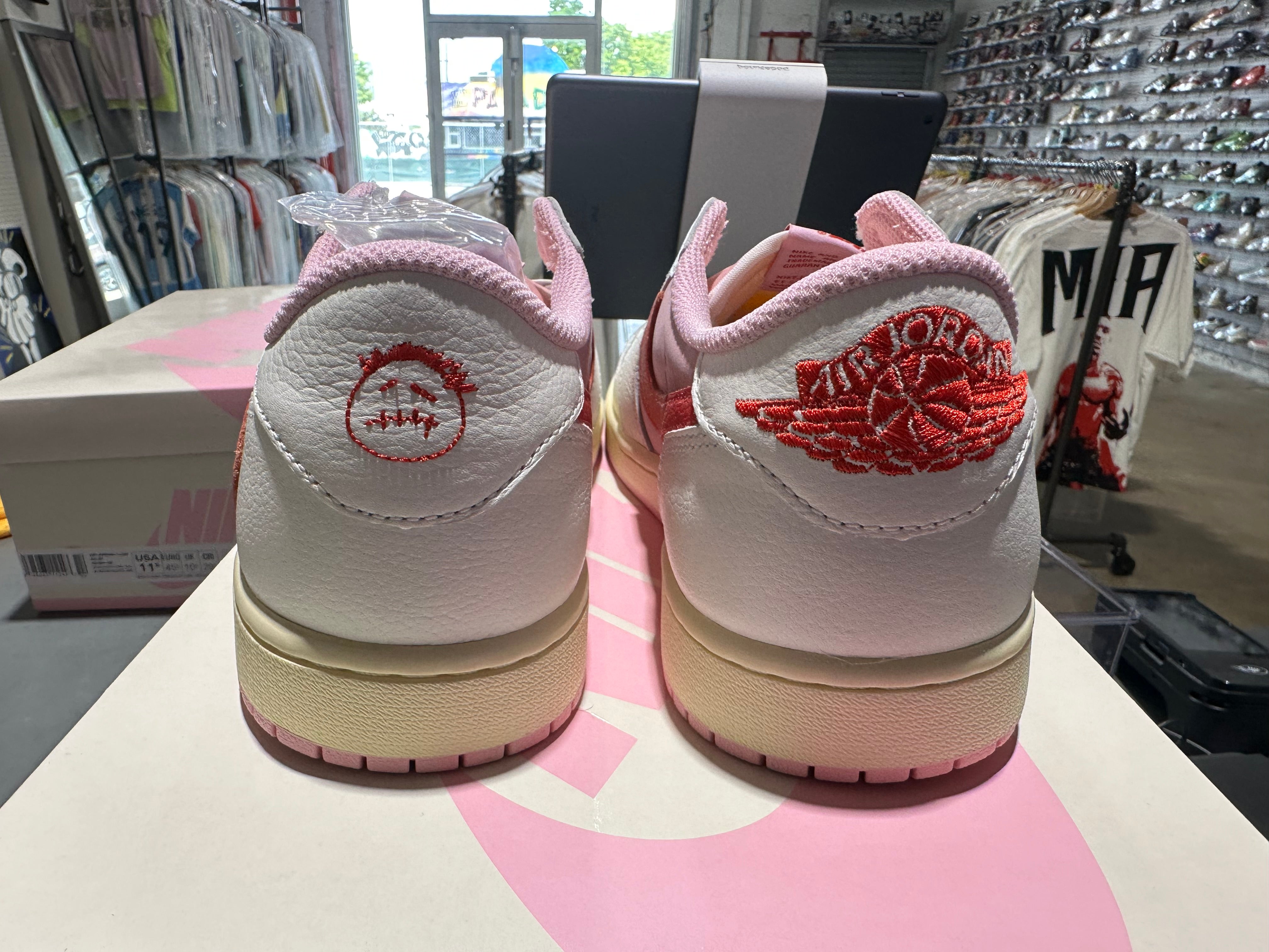 Air Jordan 1 Retro Low OG SP Travis Scott - Tropical Pink Size 11.5