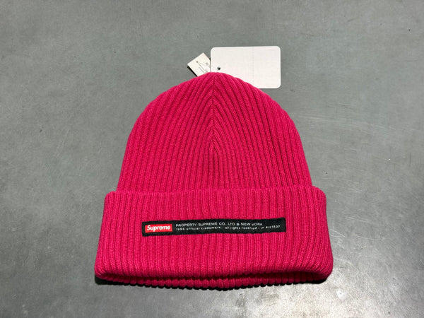 NEW Supreme FW22 Property Label Beanie - Magenta