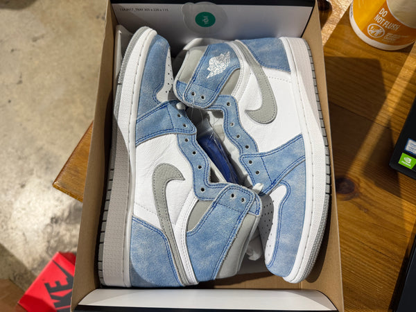 Air Jordan 1 Retro High OG - Hyper Royal