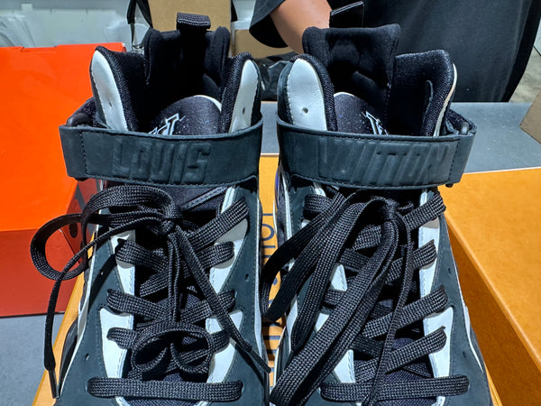 Louis Vuitton LV Trainer 2 - Black/White/Blue Size 9.5LV/11US