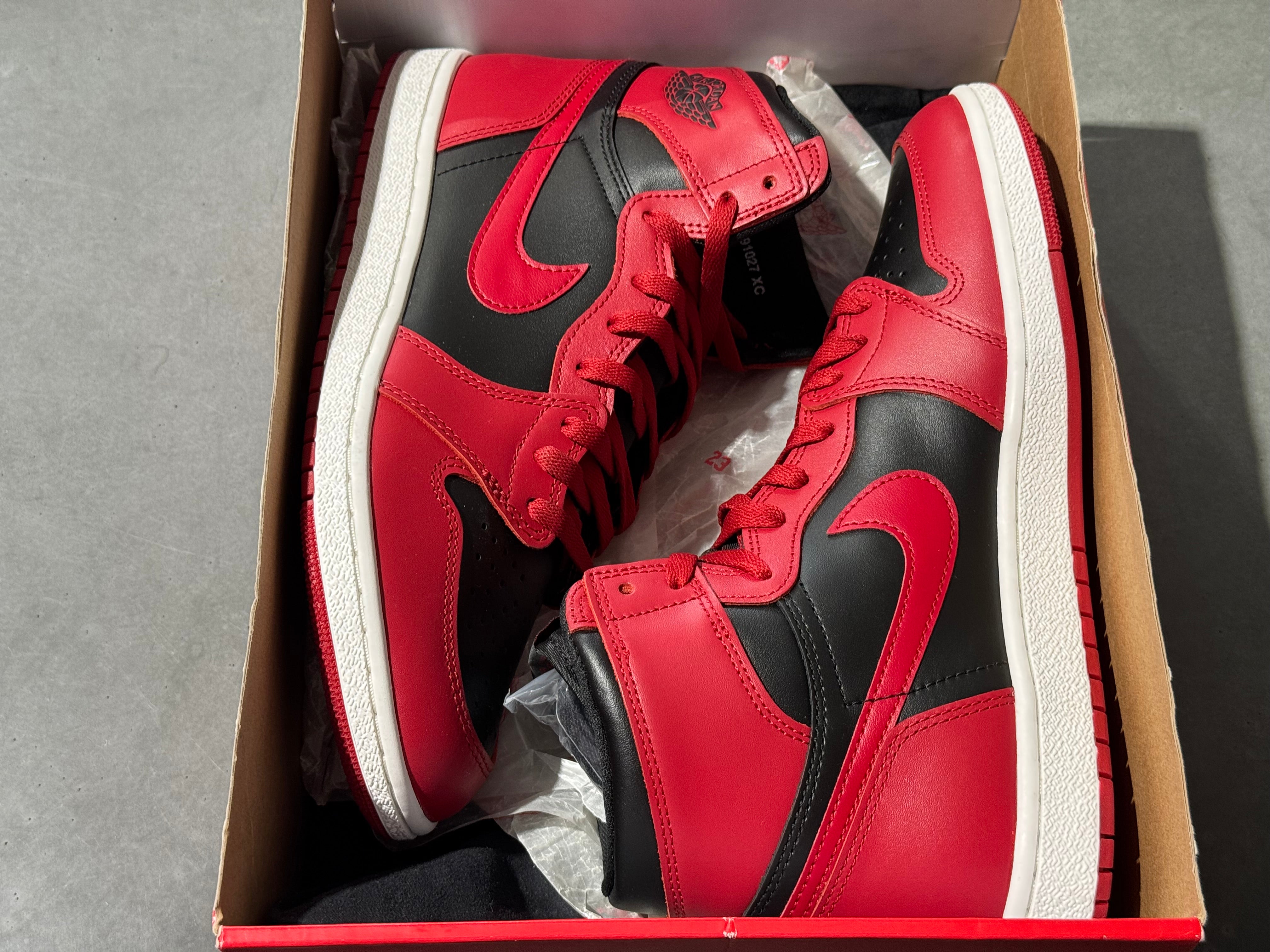 Air Jordan 1 Retro High 85 - Varsity Red Size 10.5