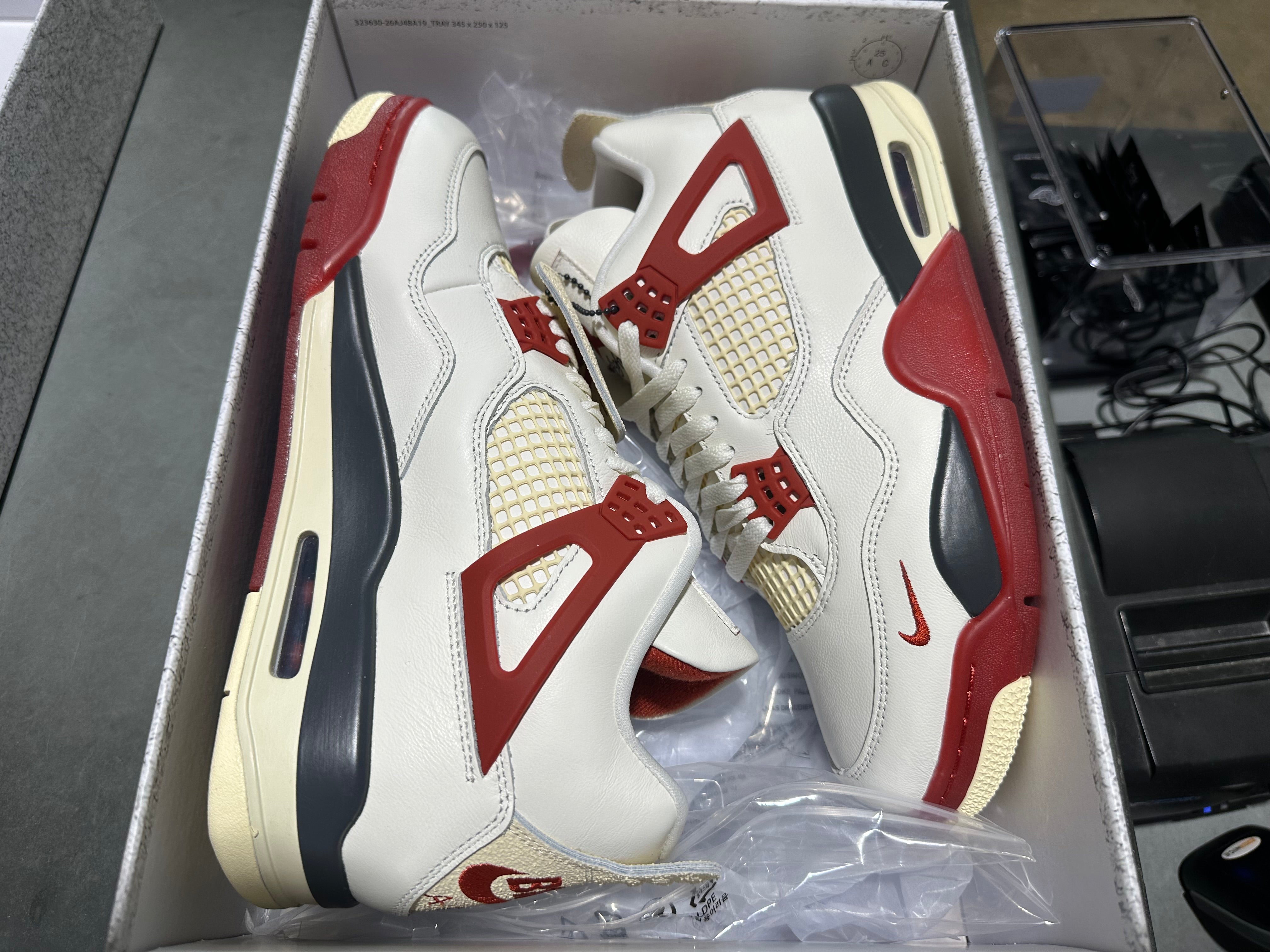 Air Jordan 4 Retro OG - Nigel Sylvester Brick After Brick Size 9.5