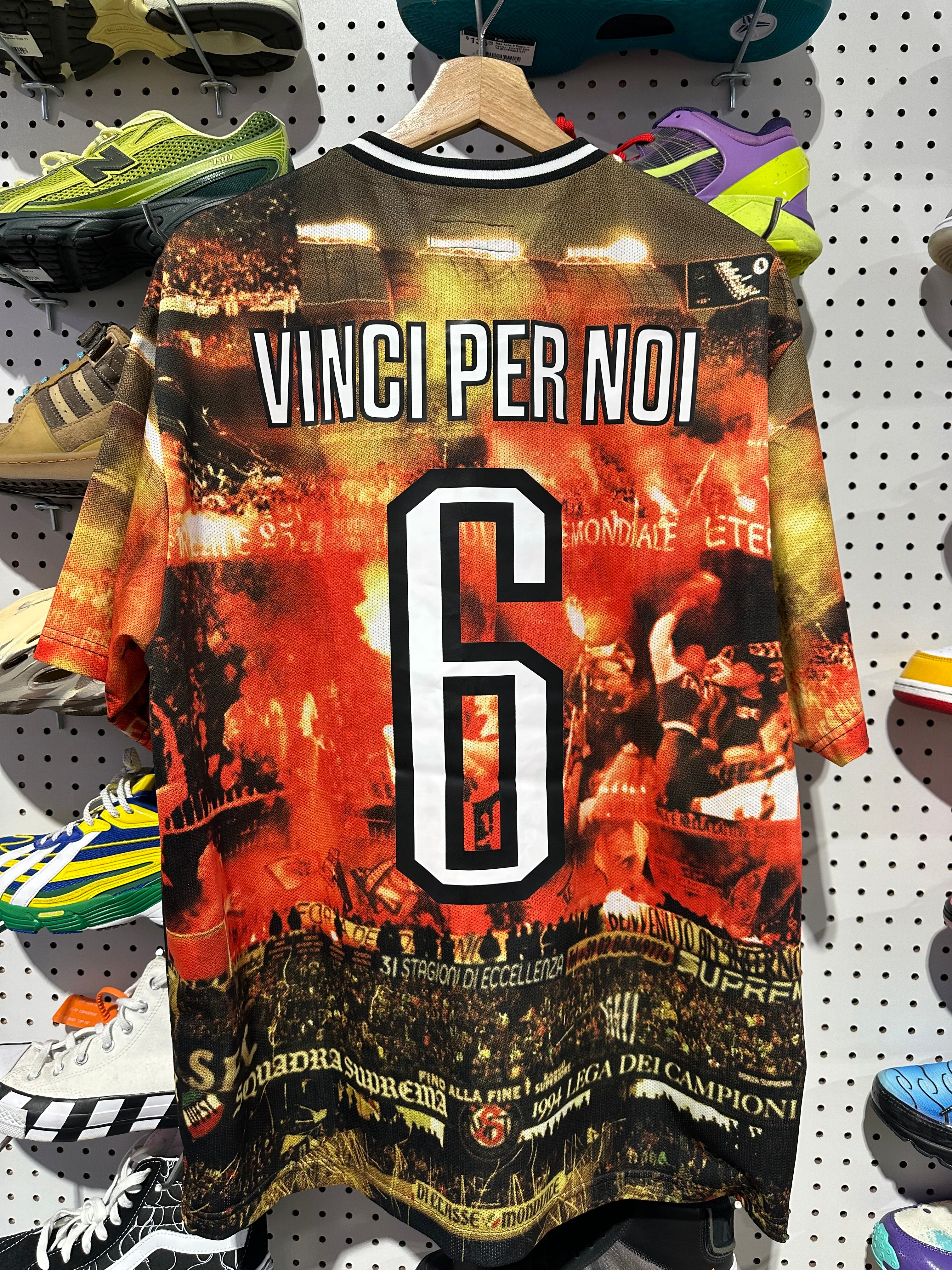 NEW Supreme Vinci Per Noi Soccer Jersey - Multicolor Size Large