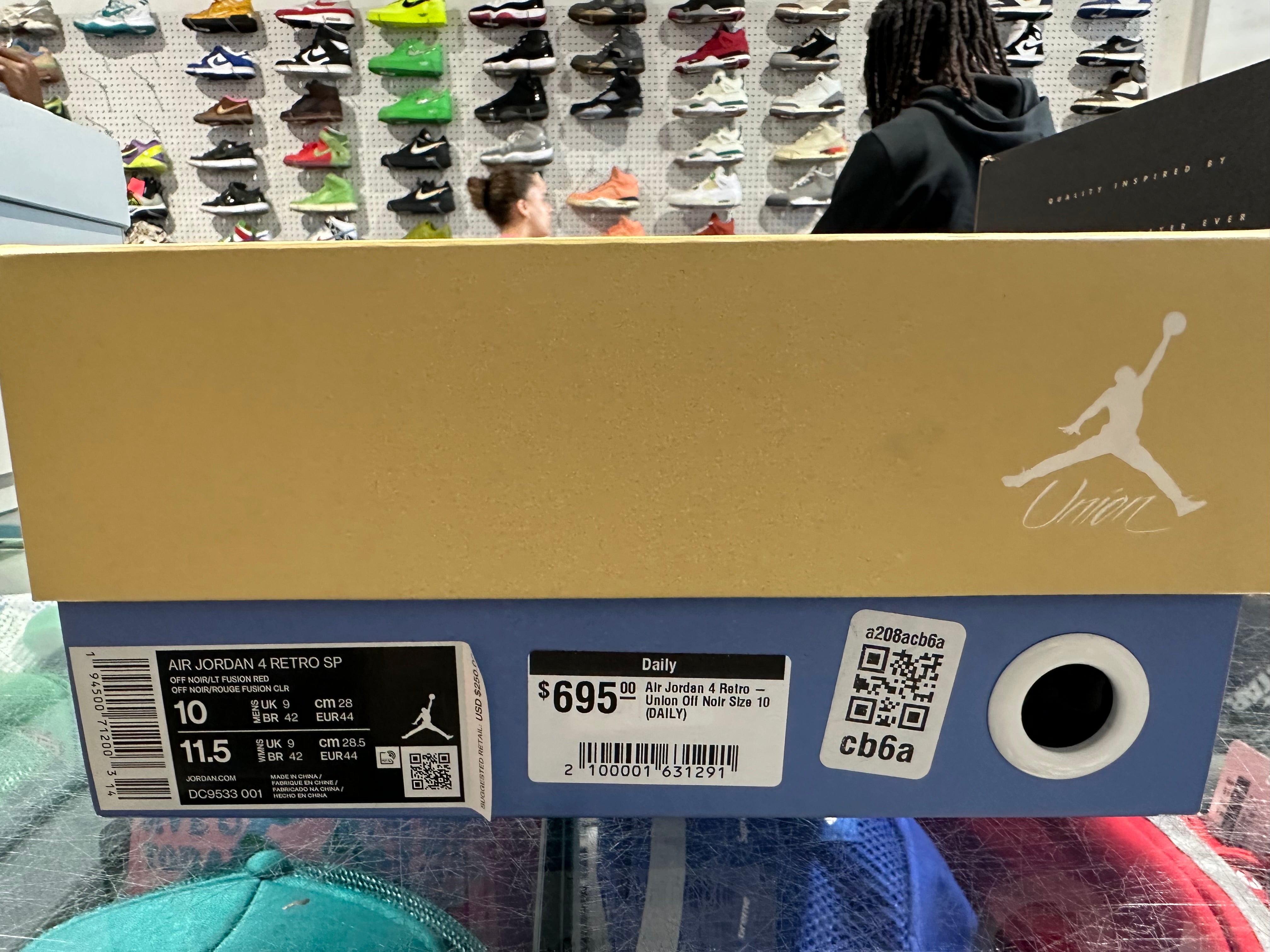 Air Jordan 4 Retro - Union Off Noir Size 10