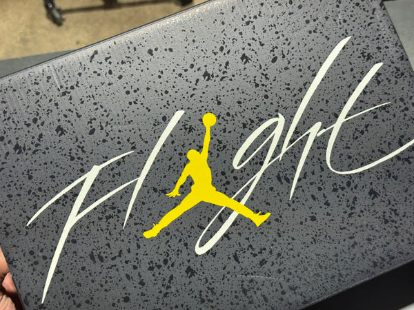 Air Jordan 4 Retro - Thunder Size 10.5