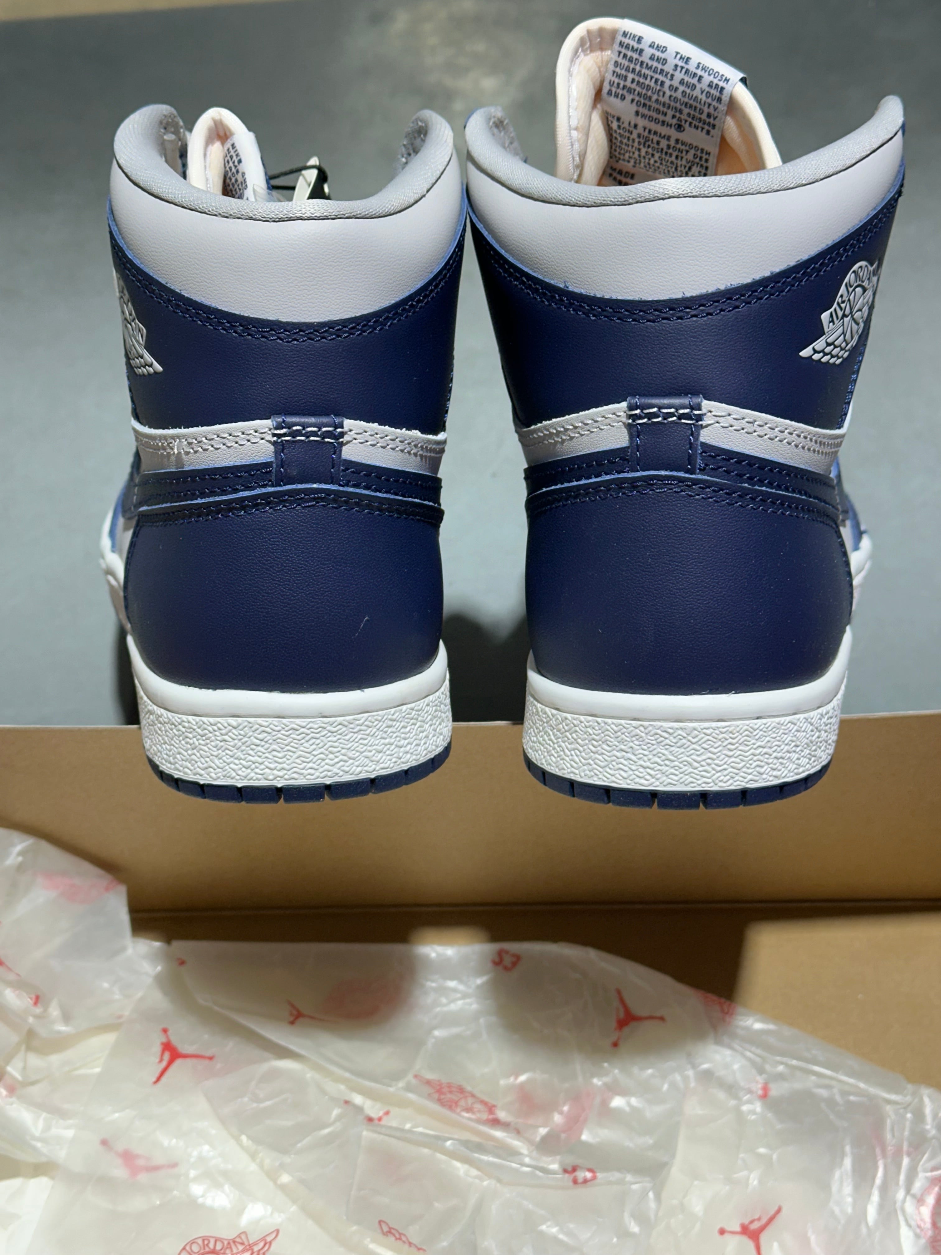 Air Jordan 1 Retro High 85' - Georgetown  Size 8.5