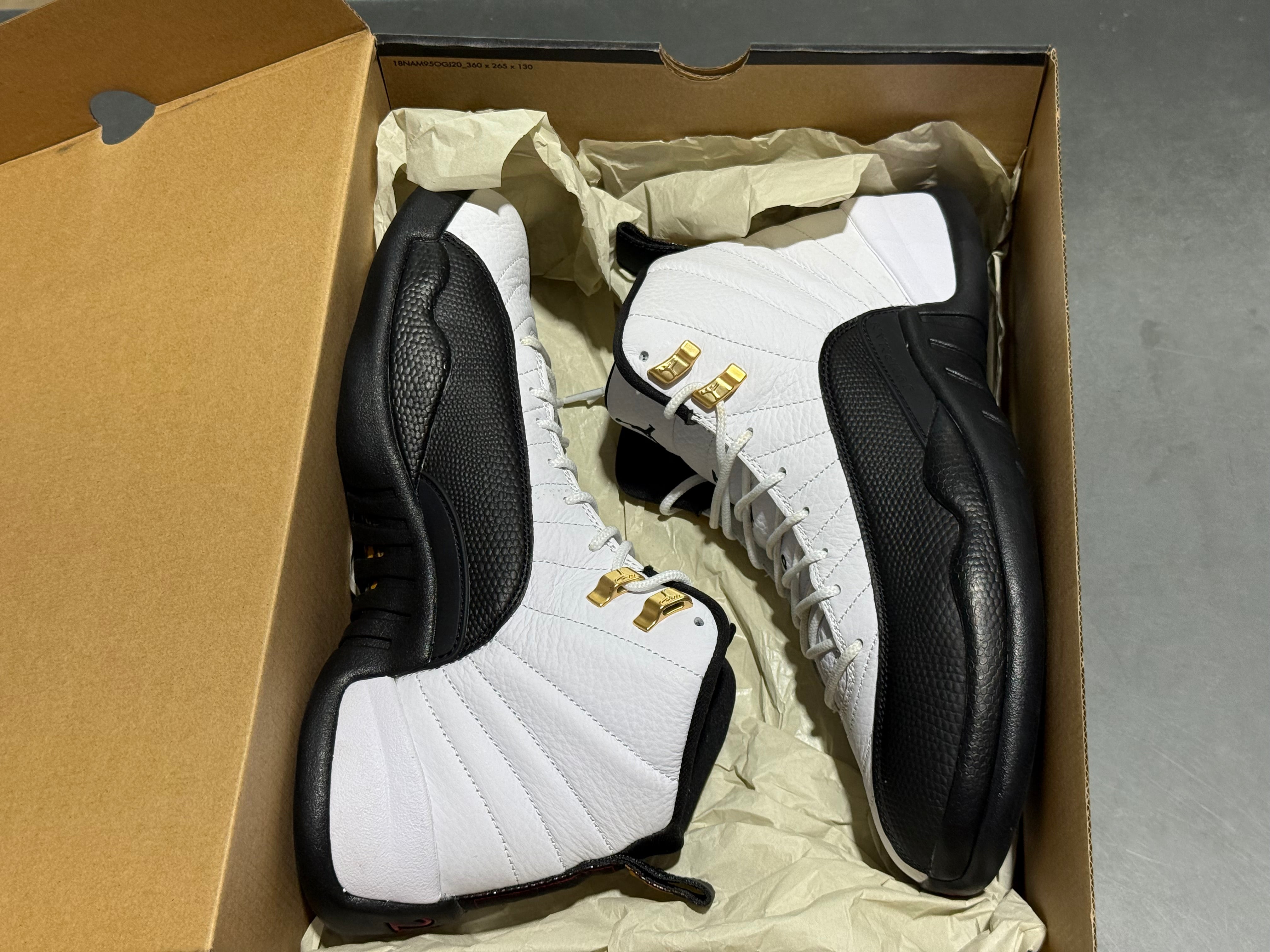 Air Jordan 12 Retro - Taxi Size 9.5