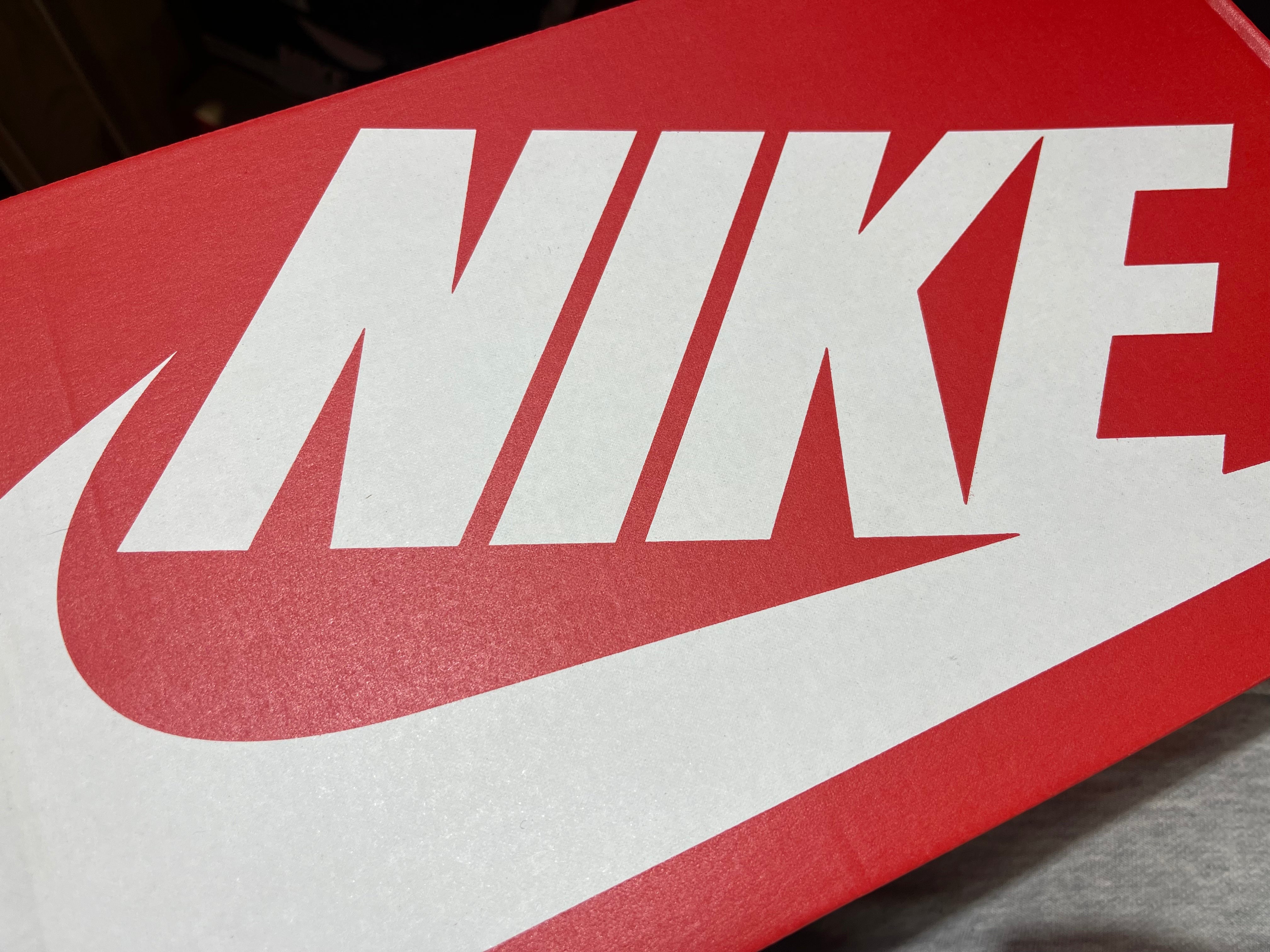 W Nike Dunk Low - Medium Olive Size 8W/6.5Y