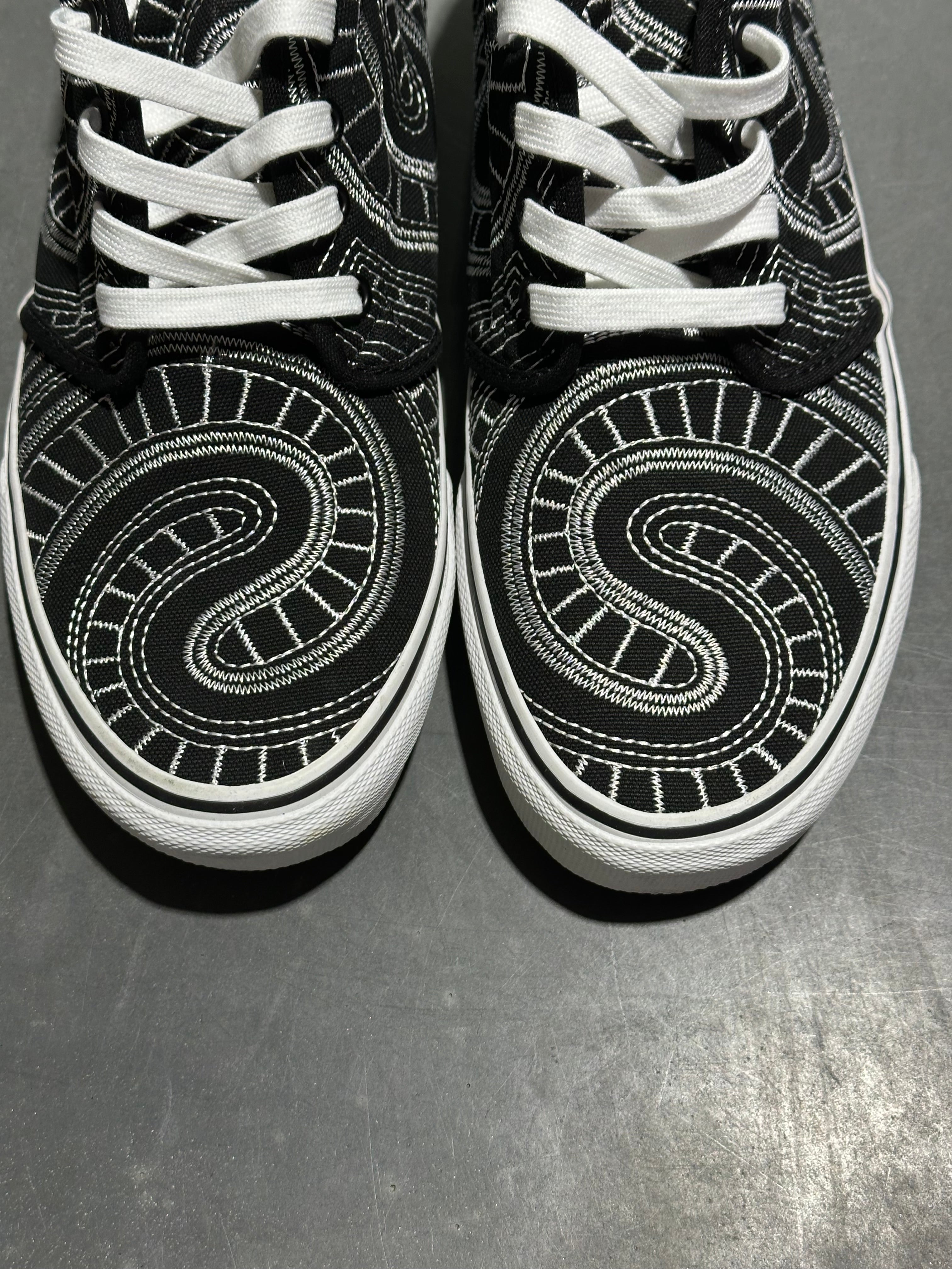 Vans Chukka Boot - Supreme Spiral Black Size 8.5