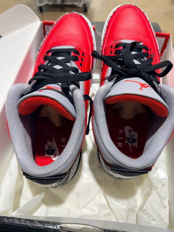 Air Jordan 3 Retro SE - Unite/Fire Red Size 11