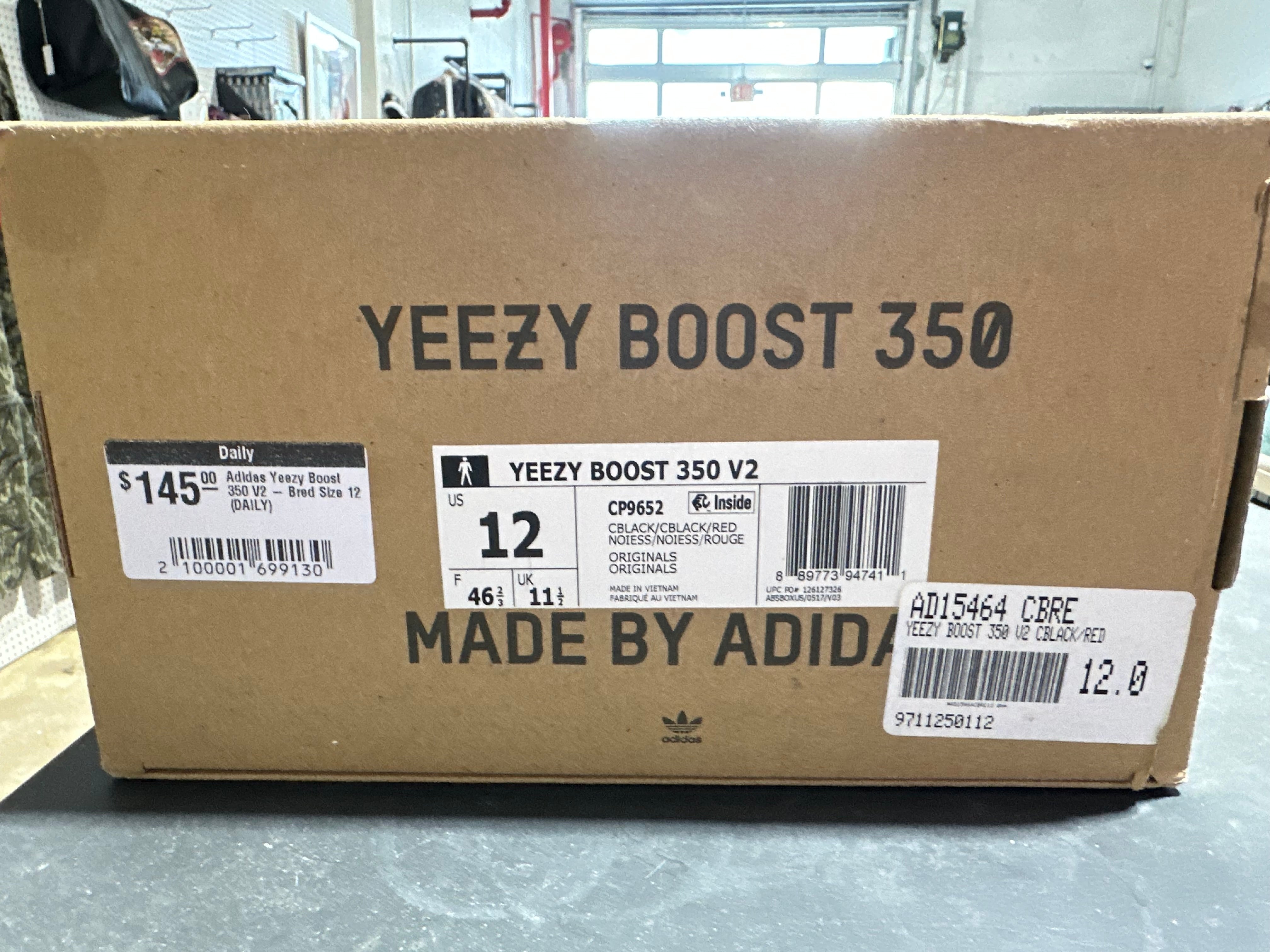 Adidas Yeezy Boost 350 V2 - Bred Size 12