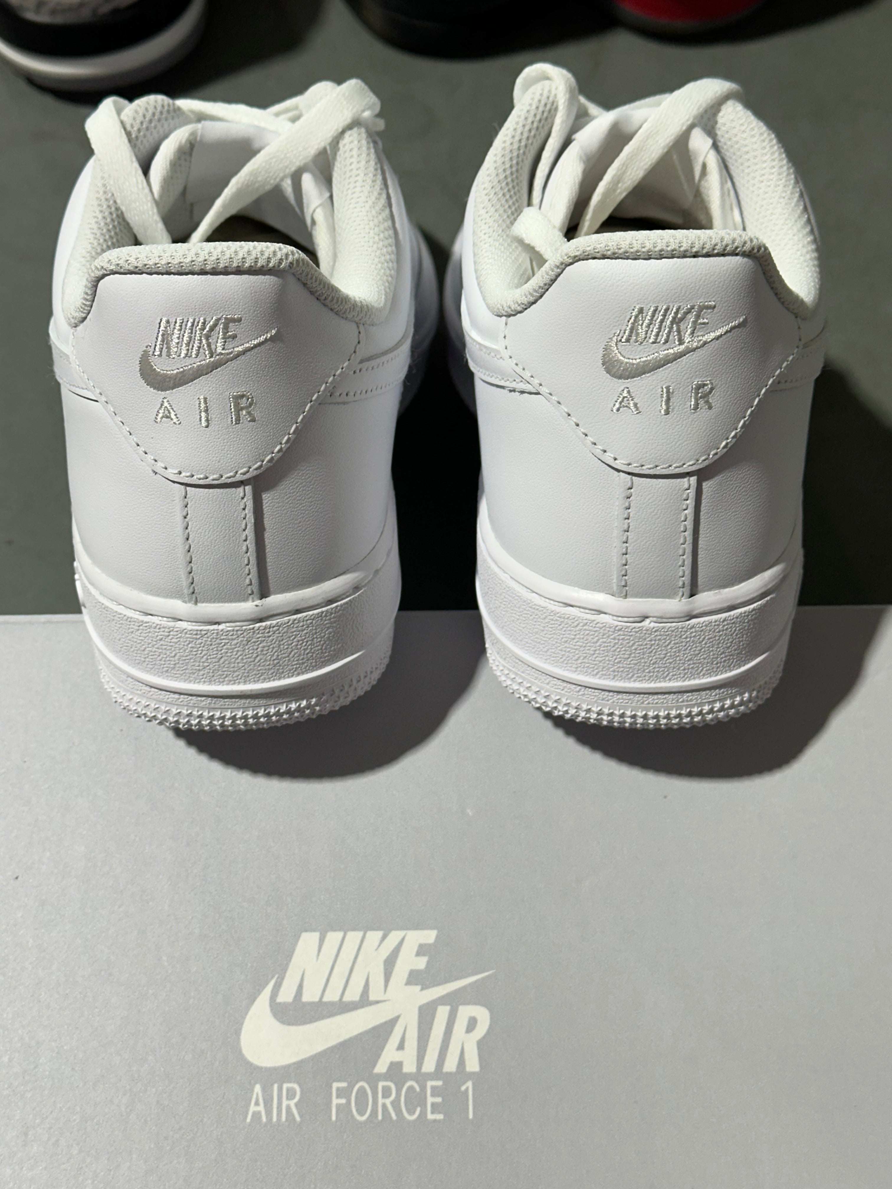 Nike Air Force 1 07 - Triple White Size 10