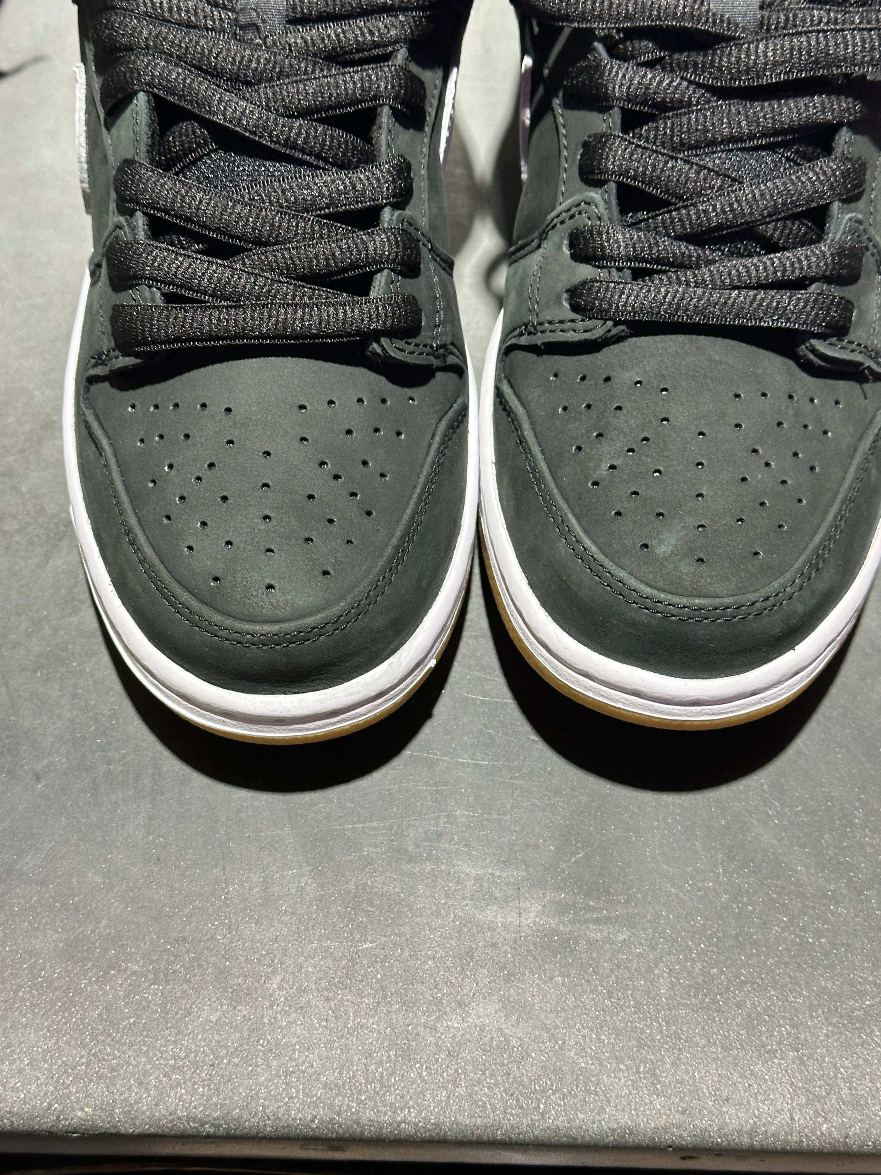 Nike SB Dunk Low Pro - Black Gum Size 8.5