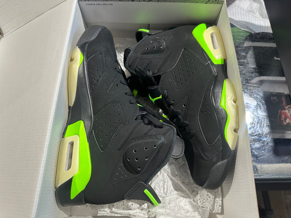 Air Jordan 6 Retro - Electric Green Size 9.5