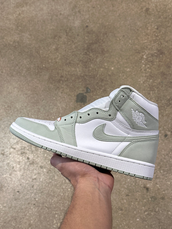 WMNS Air Jordan 1 Retro High OG - Seafoam Size 11W/9.5M