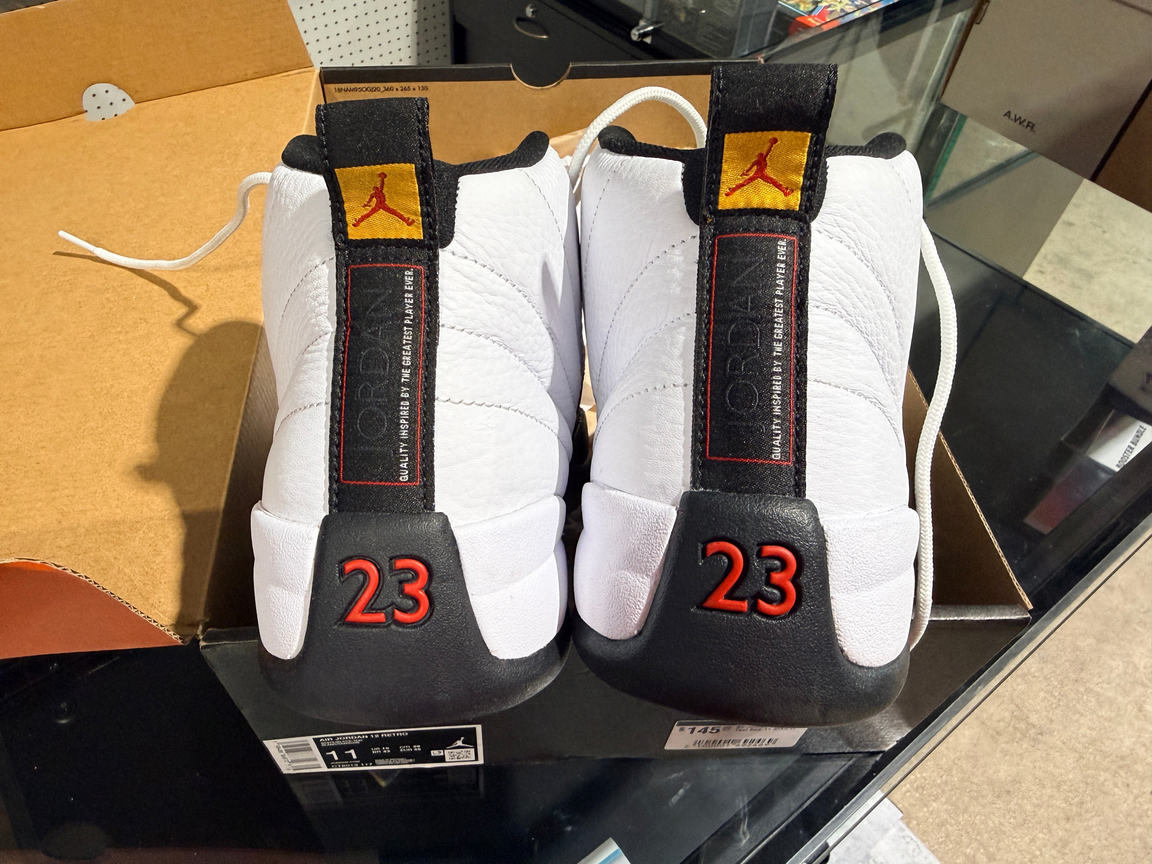 Air Jordan 12 Retro - Taxi Size 11
